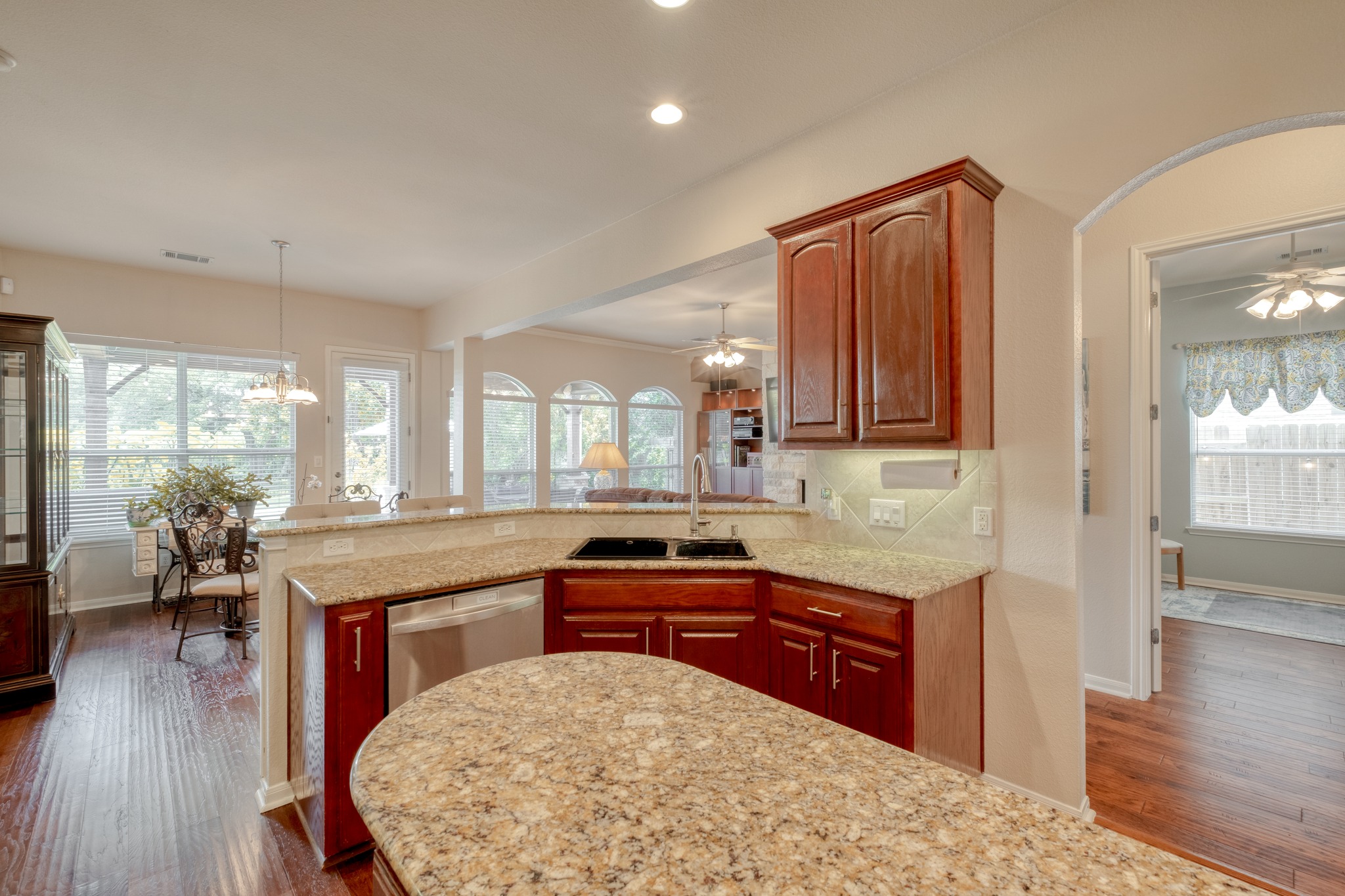 main property photo 15