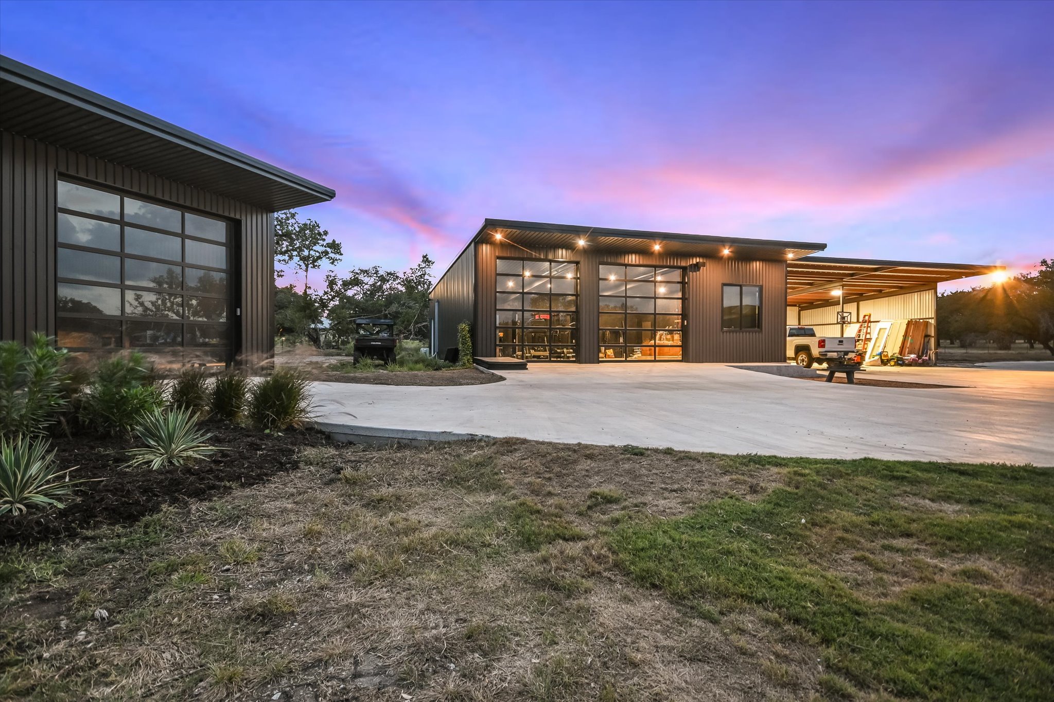 main property photo 34