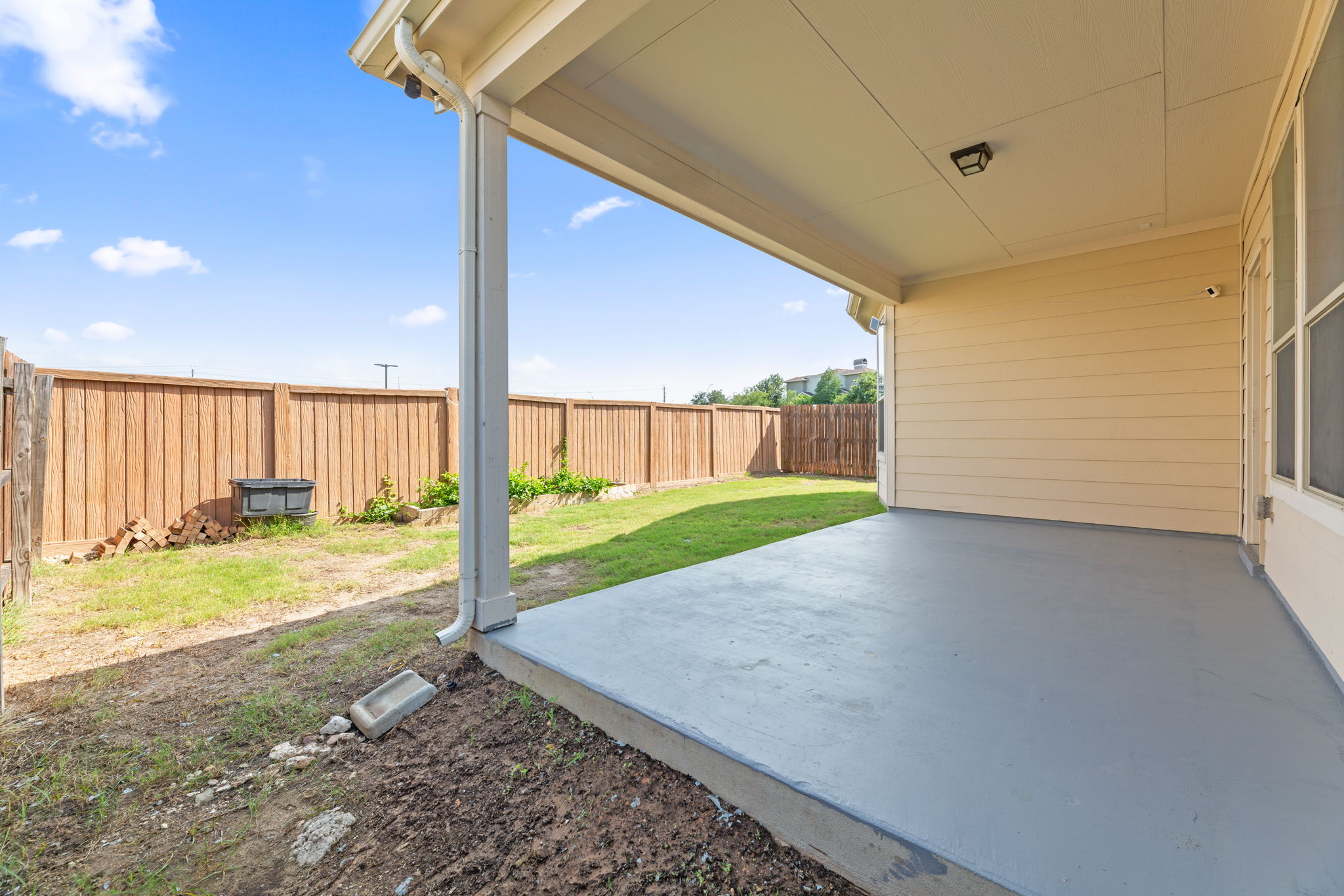 main property photo 30