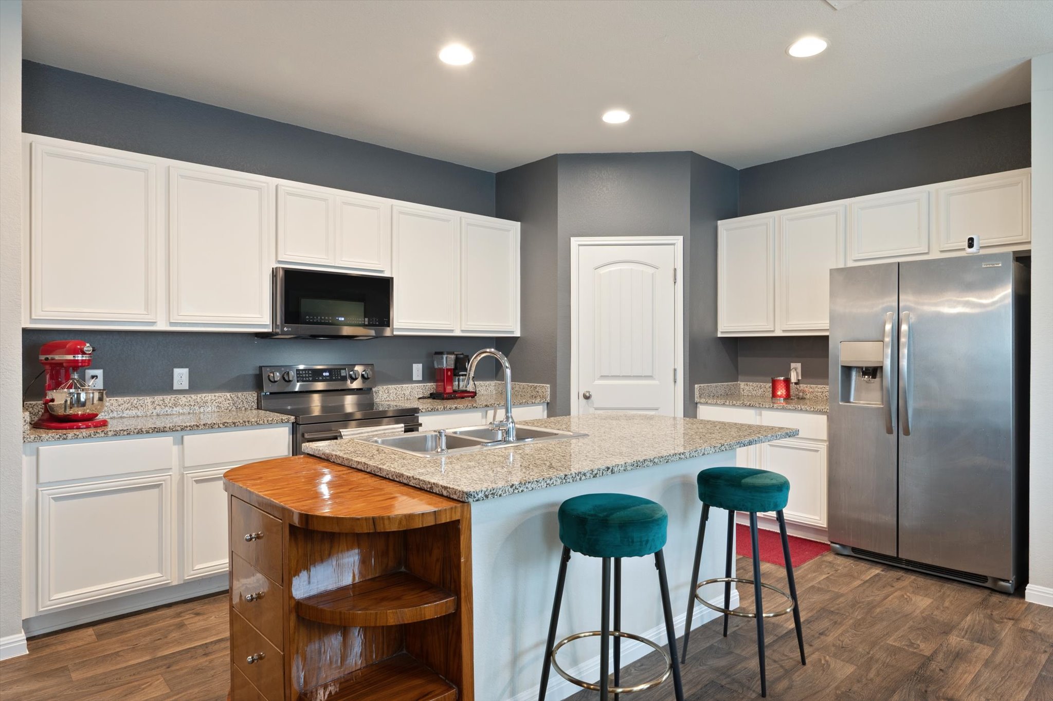 main property photo 8