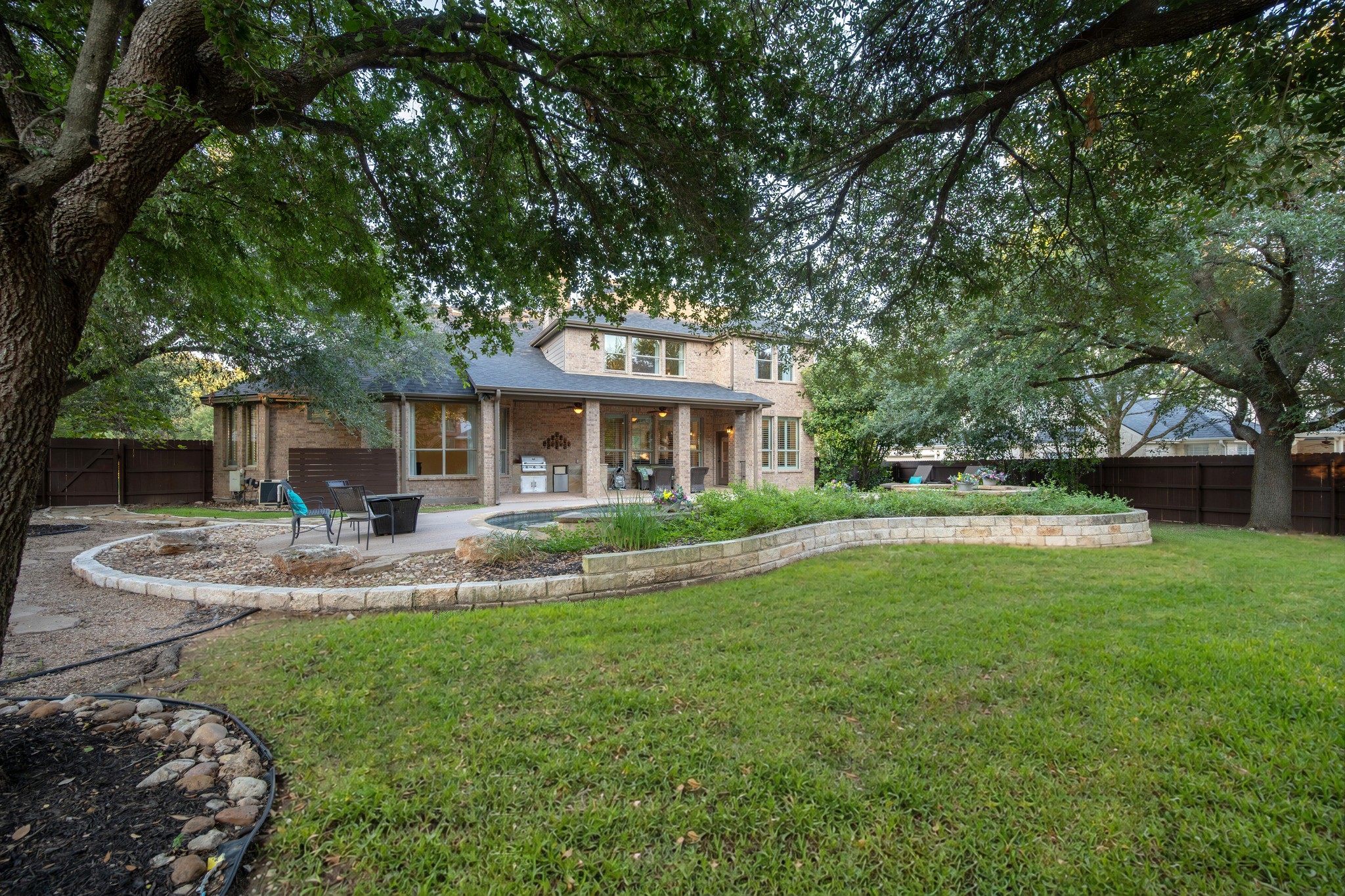 main property photo 31