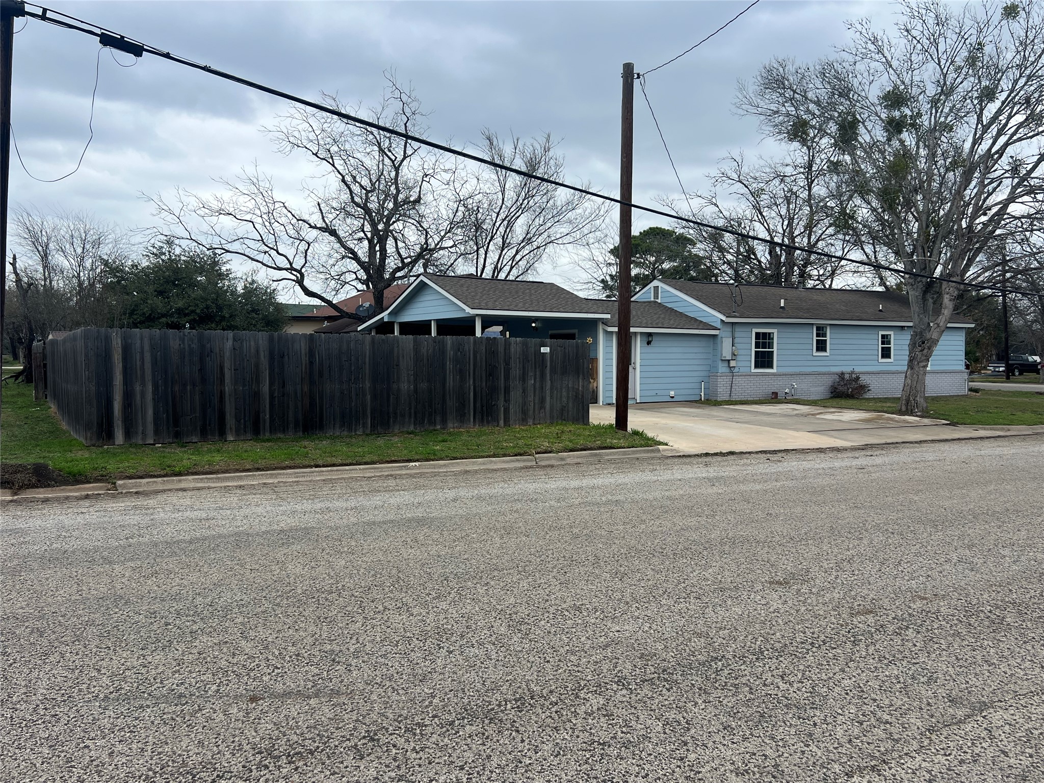 main property photo 17