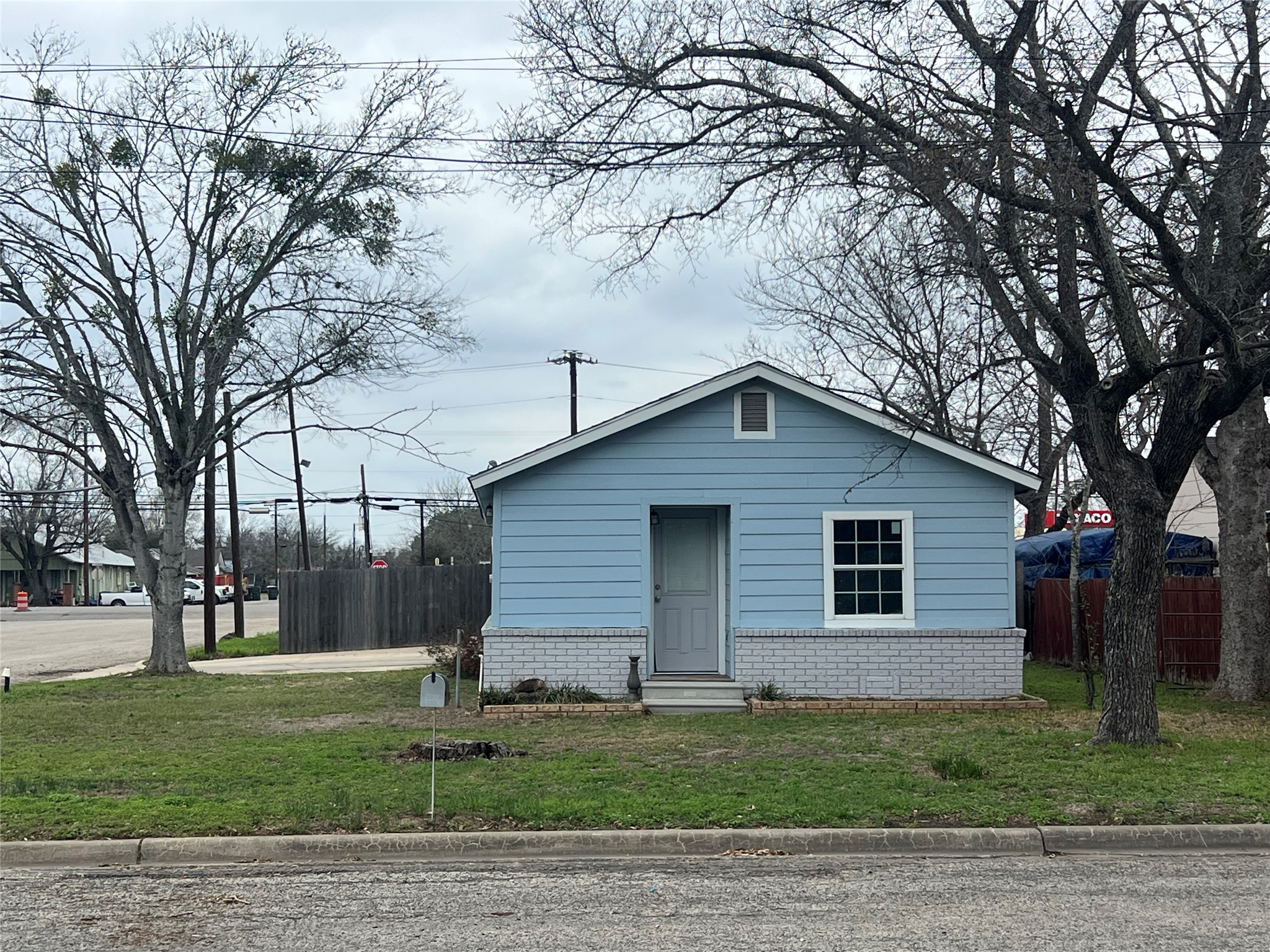 main property photo 18
