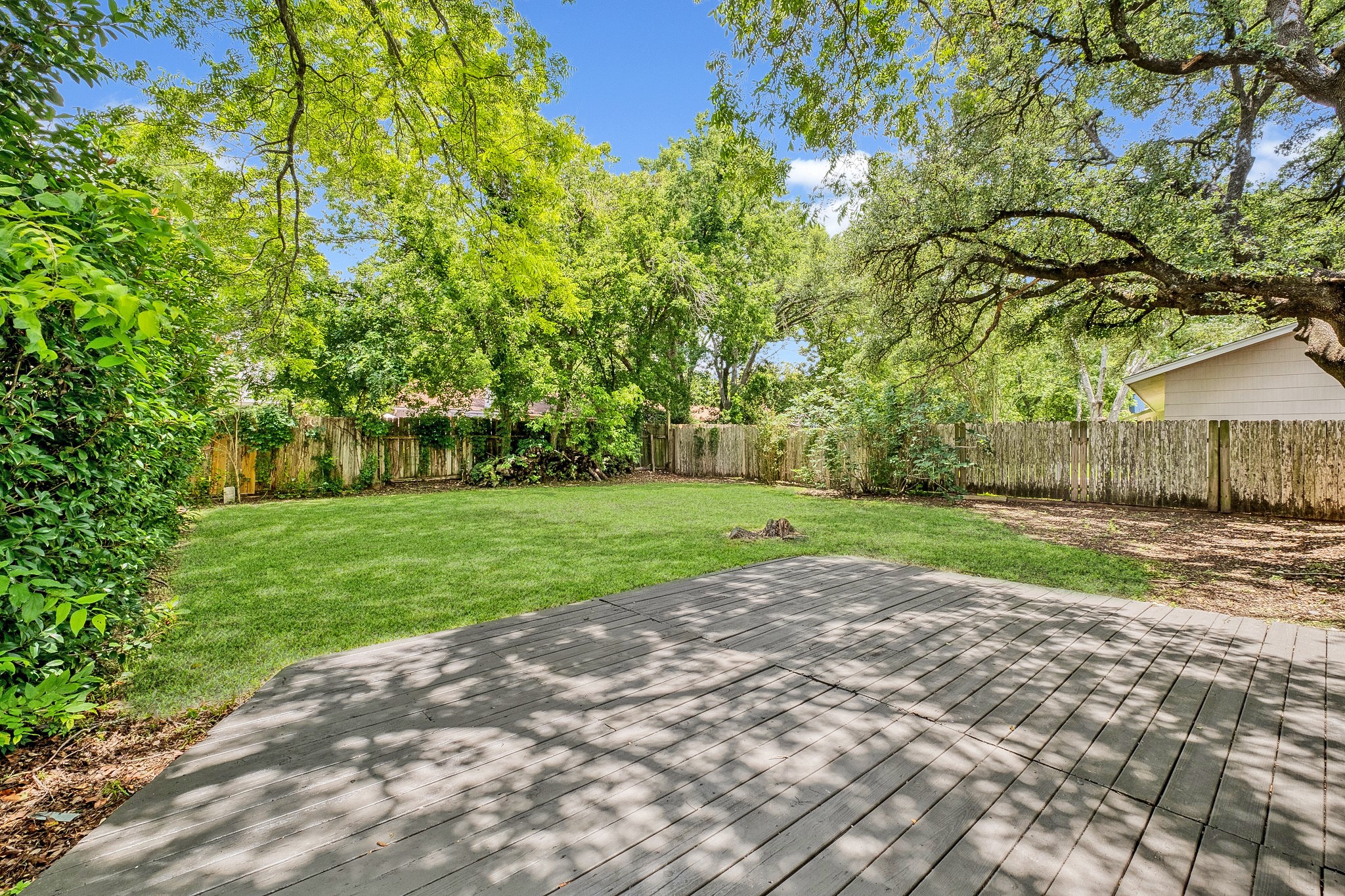 main property photo 27
