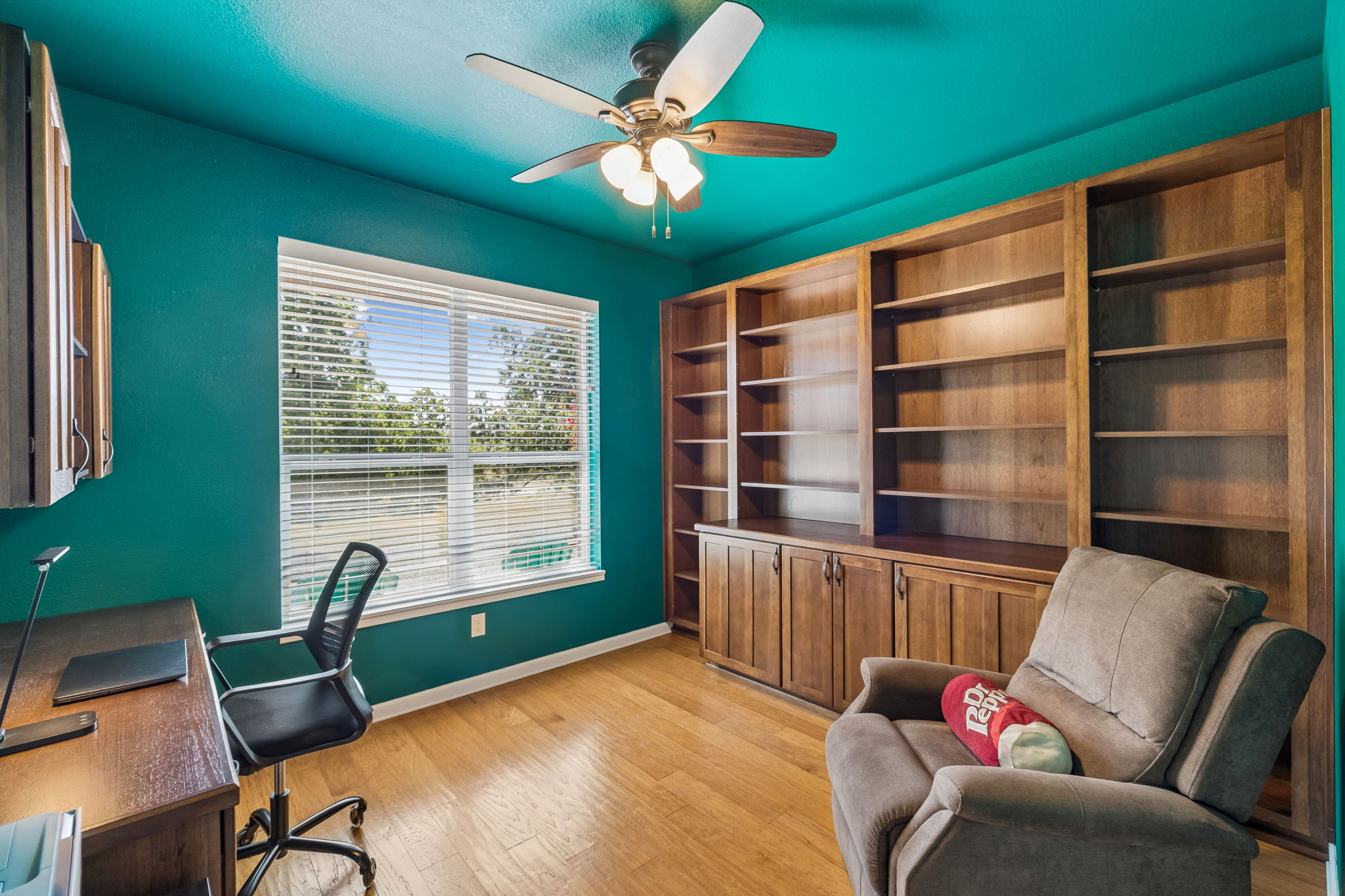 main property photo 15