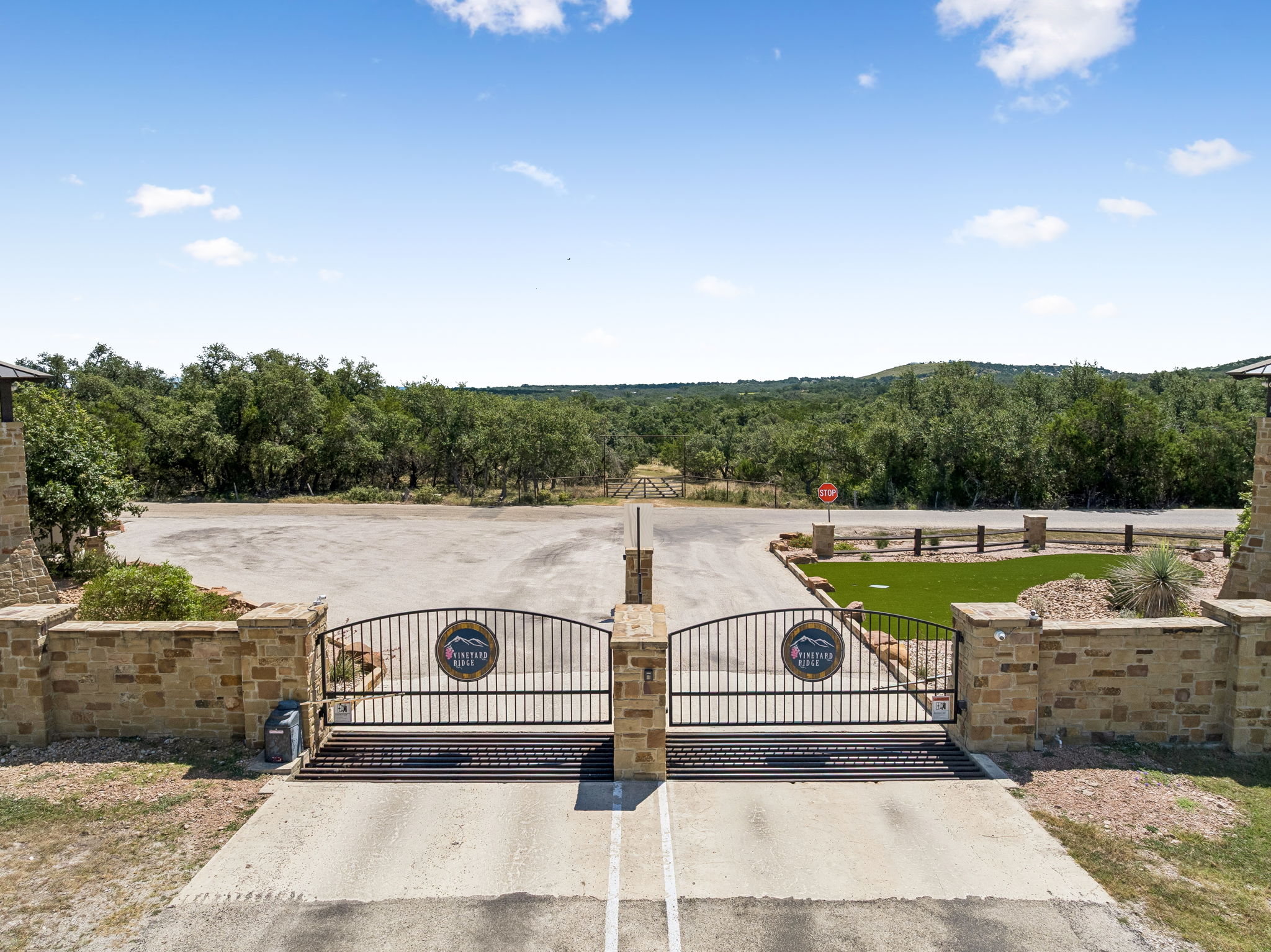 main property photo 38