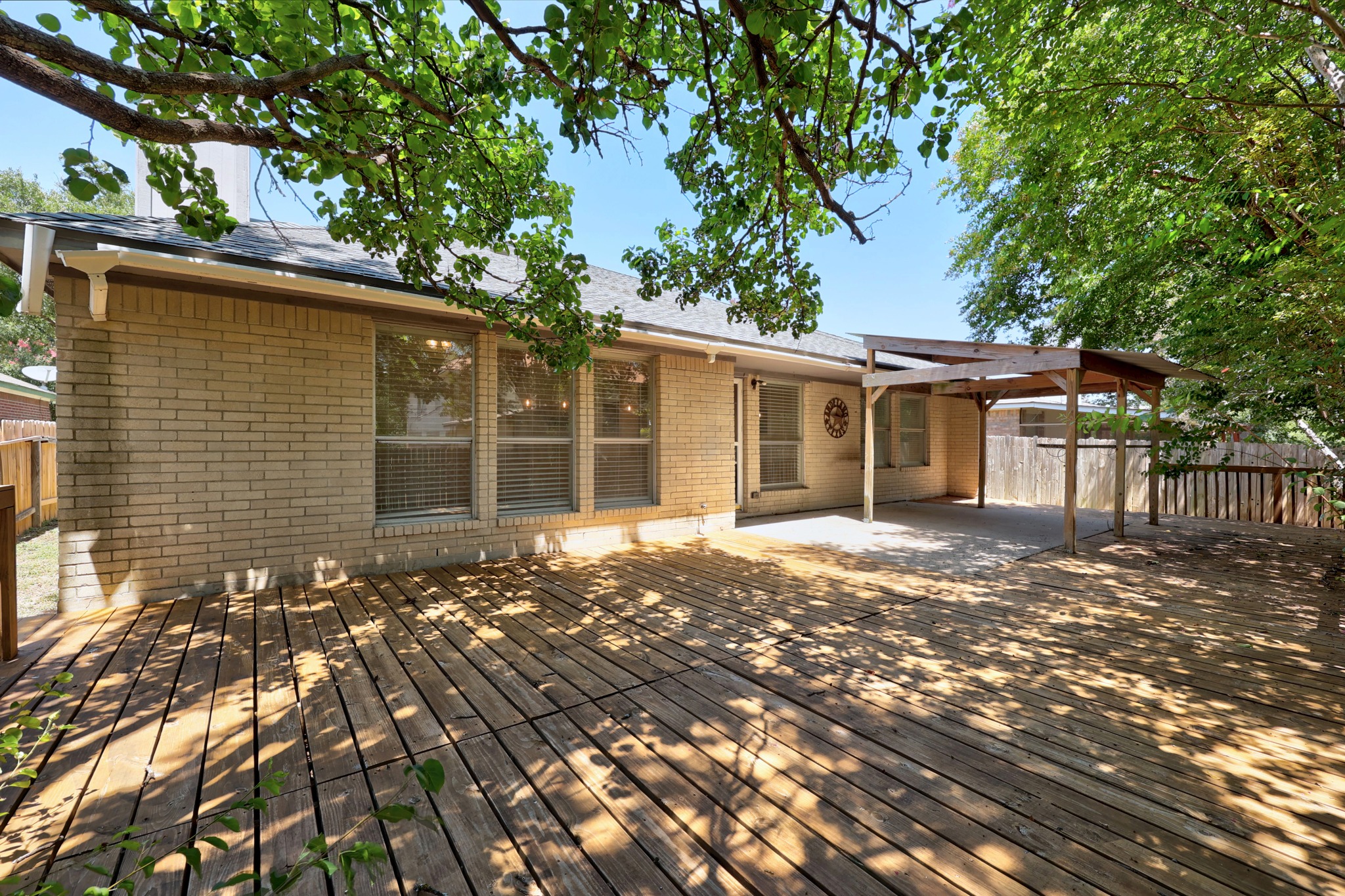 main property photo 30