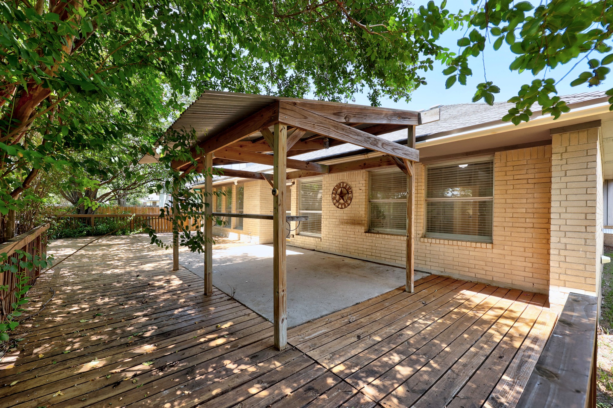 main property photo 32