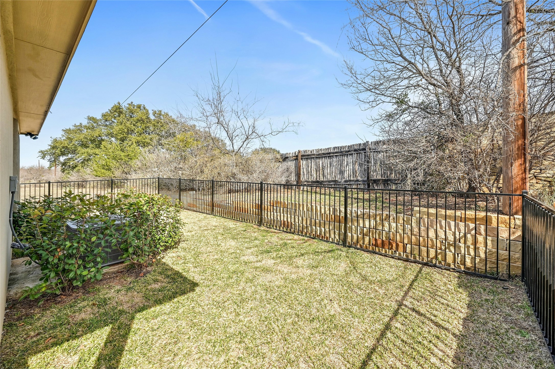 main property photo 24