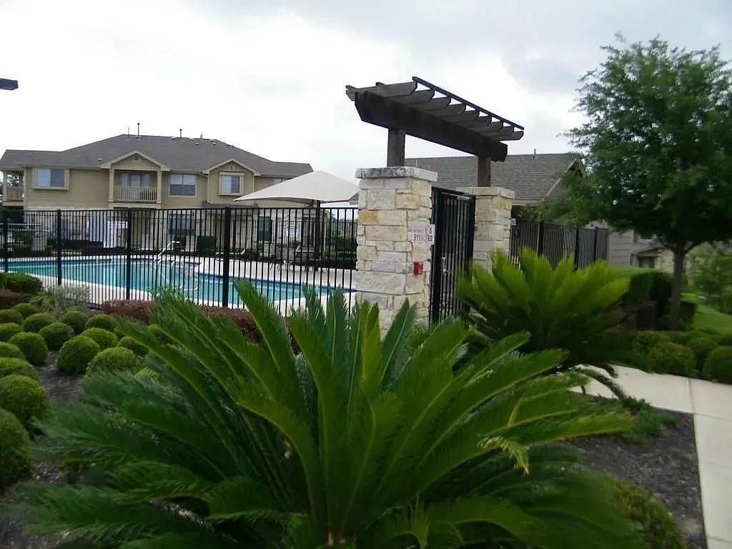 main property photo 21