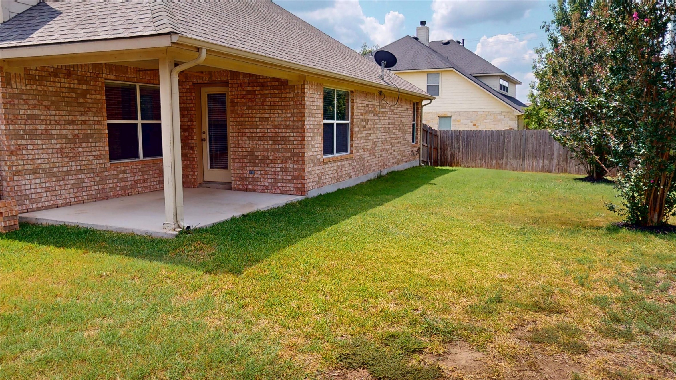 main property photo 6