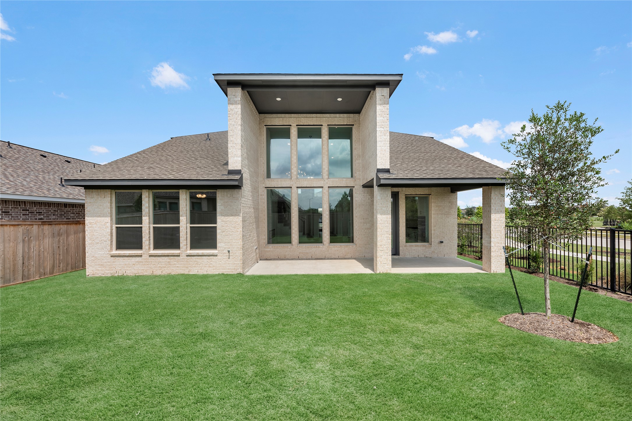main property photo 21
