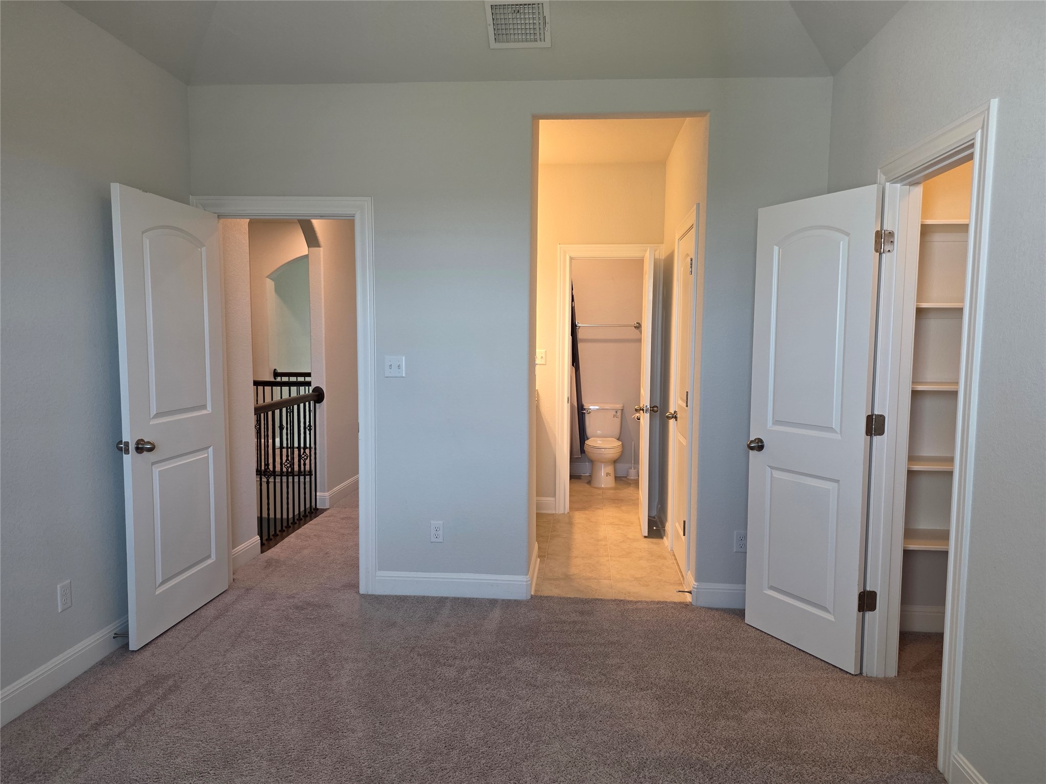 main property photo 25