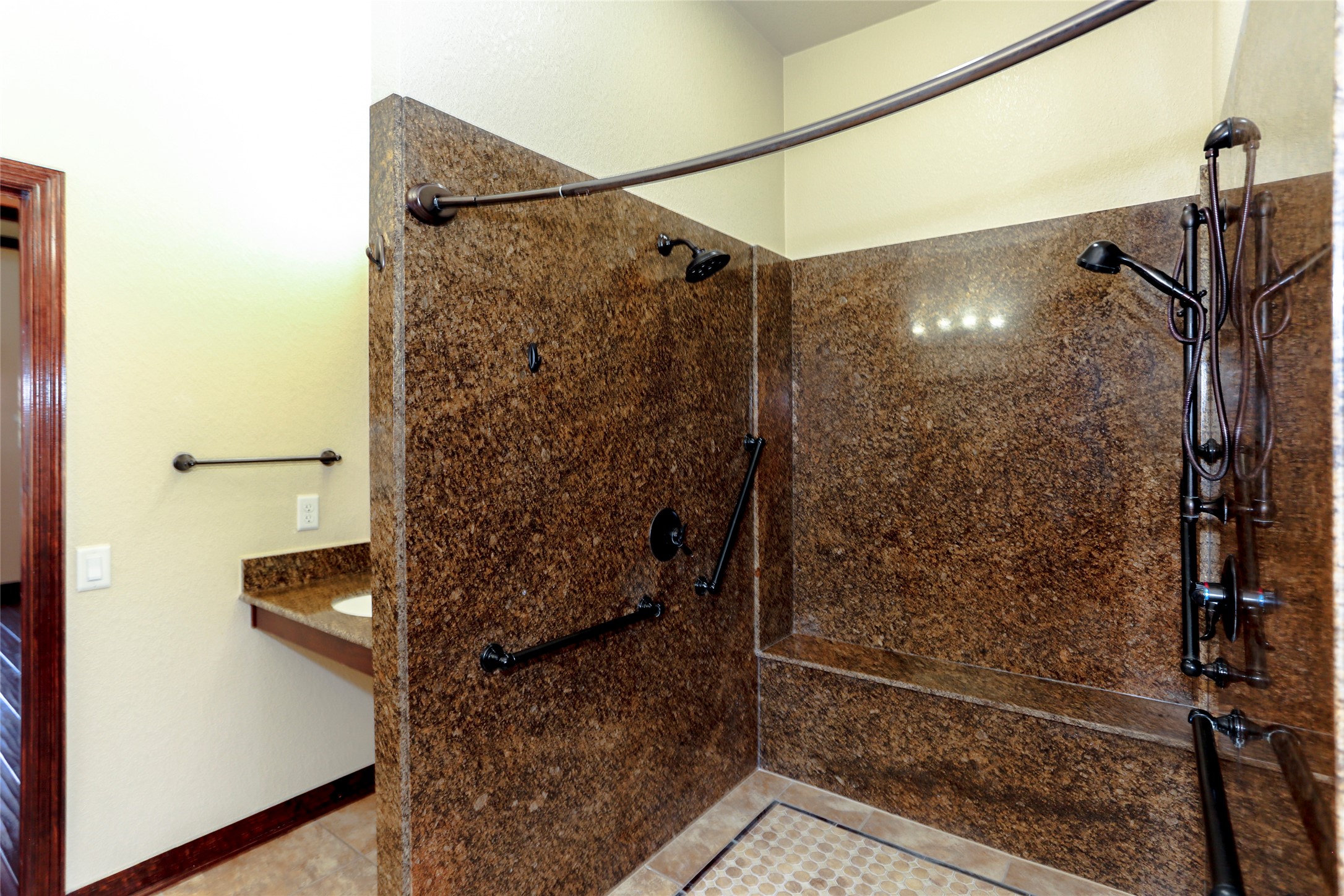 main property photo 21