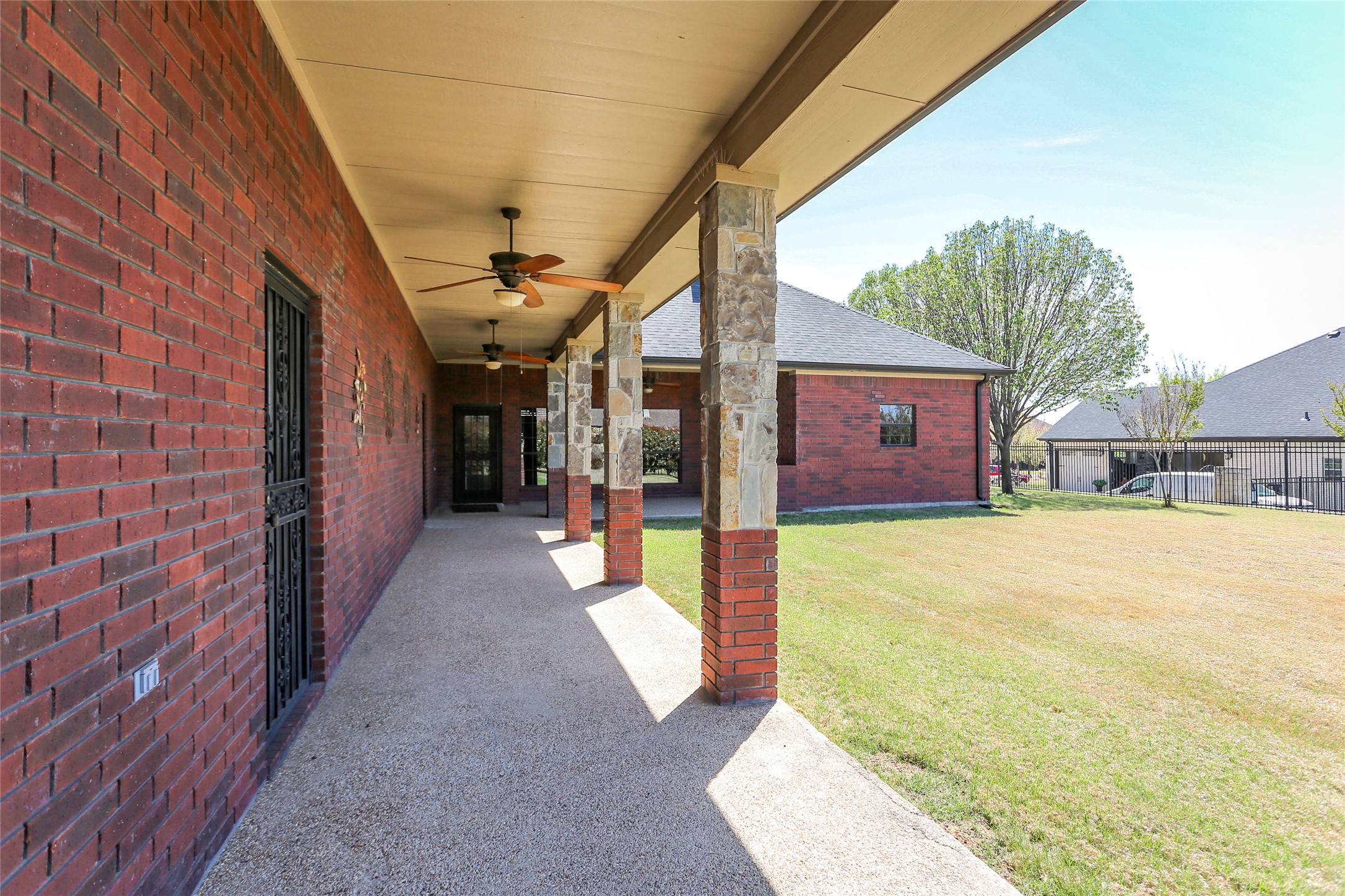 main property photo 34