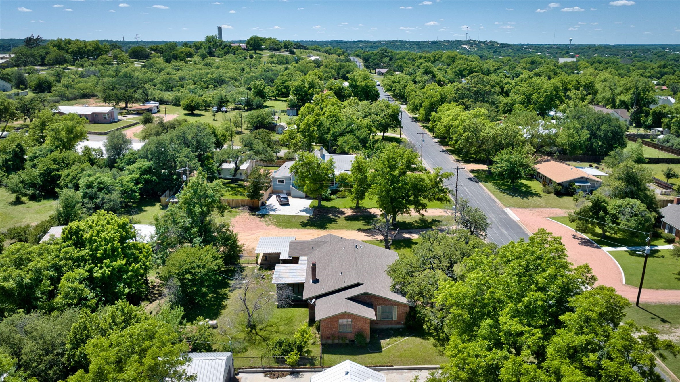 main property photo 10