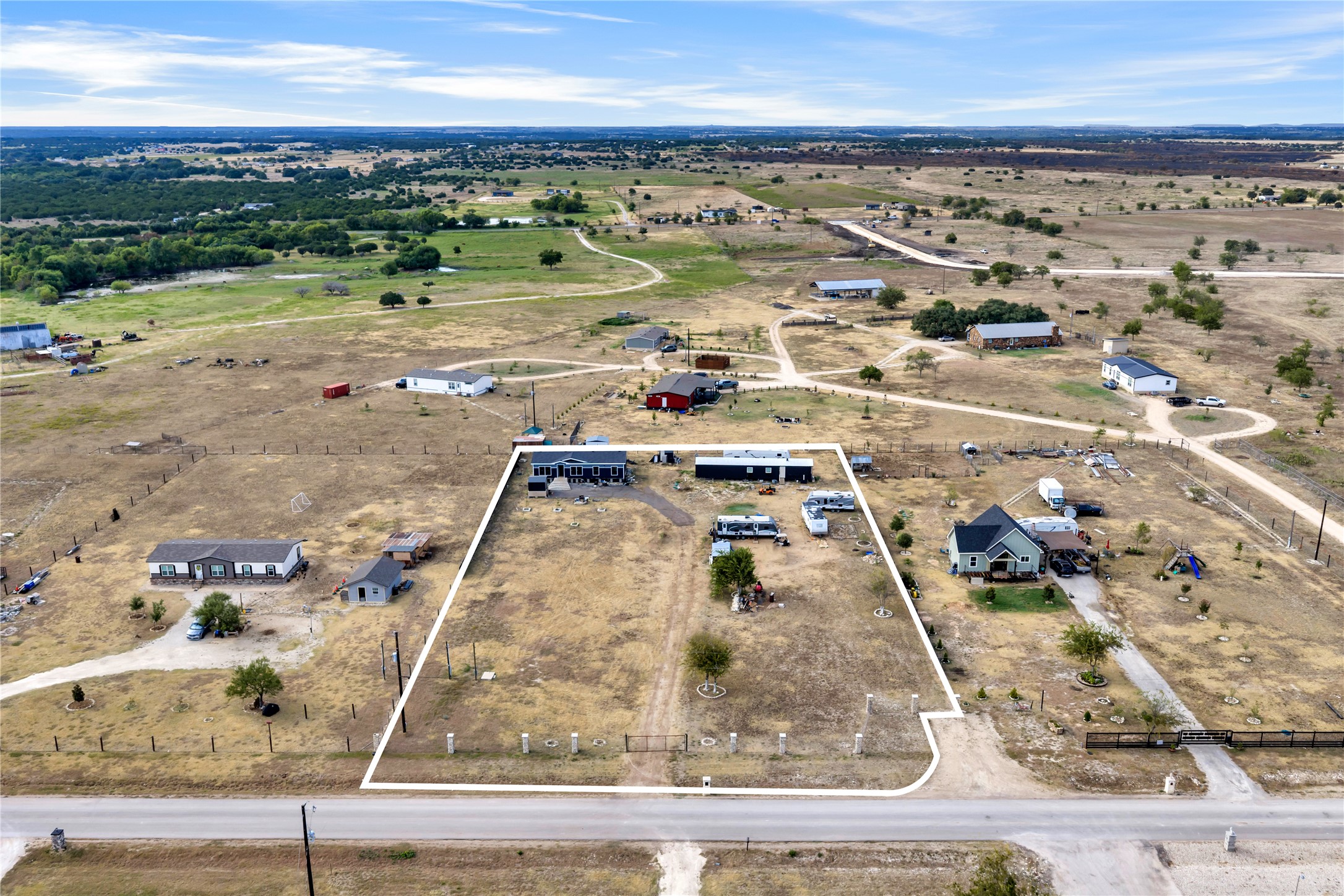 main property photo 4