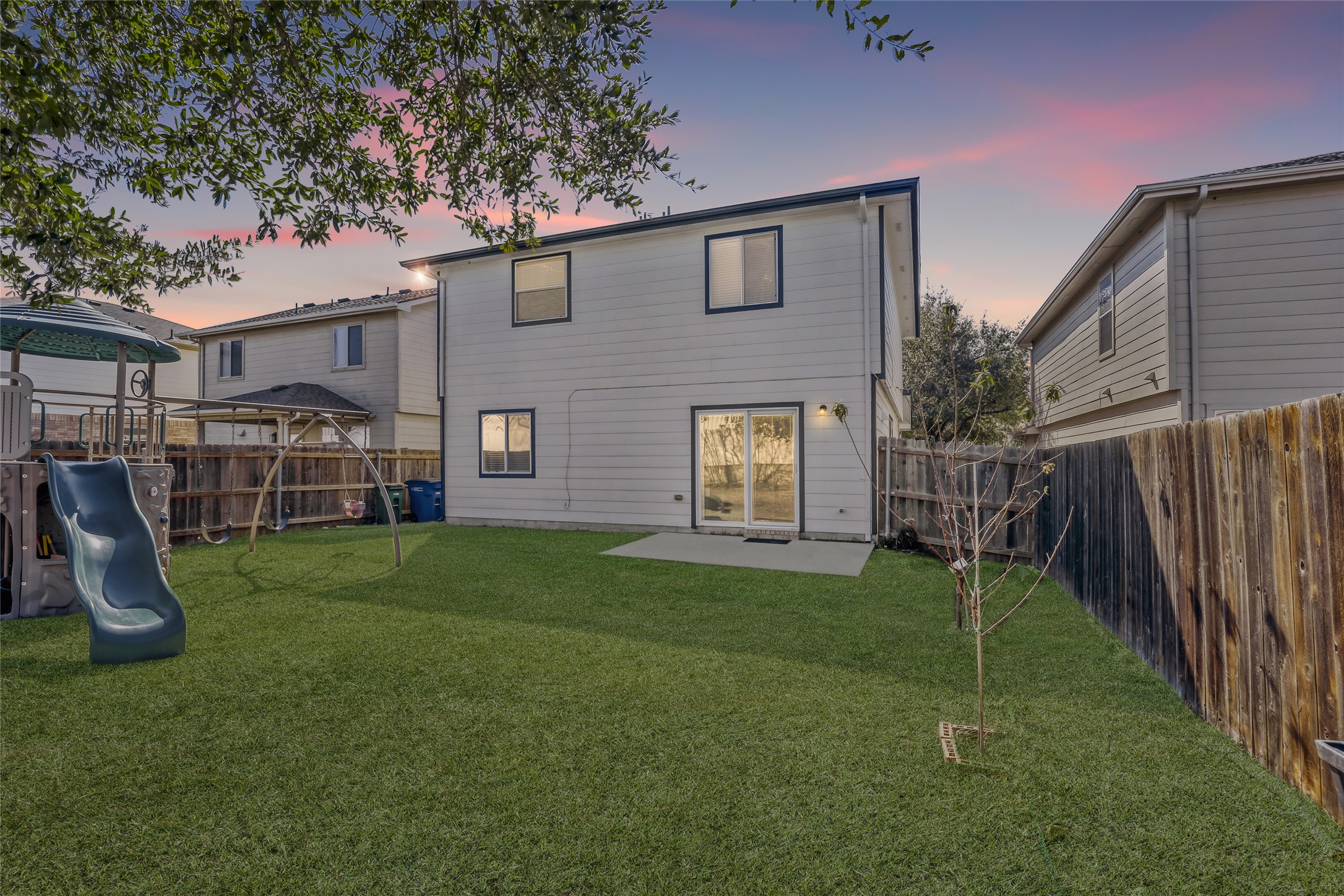 main property photo 5