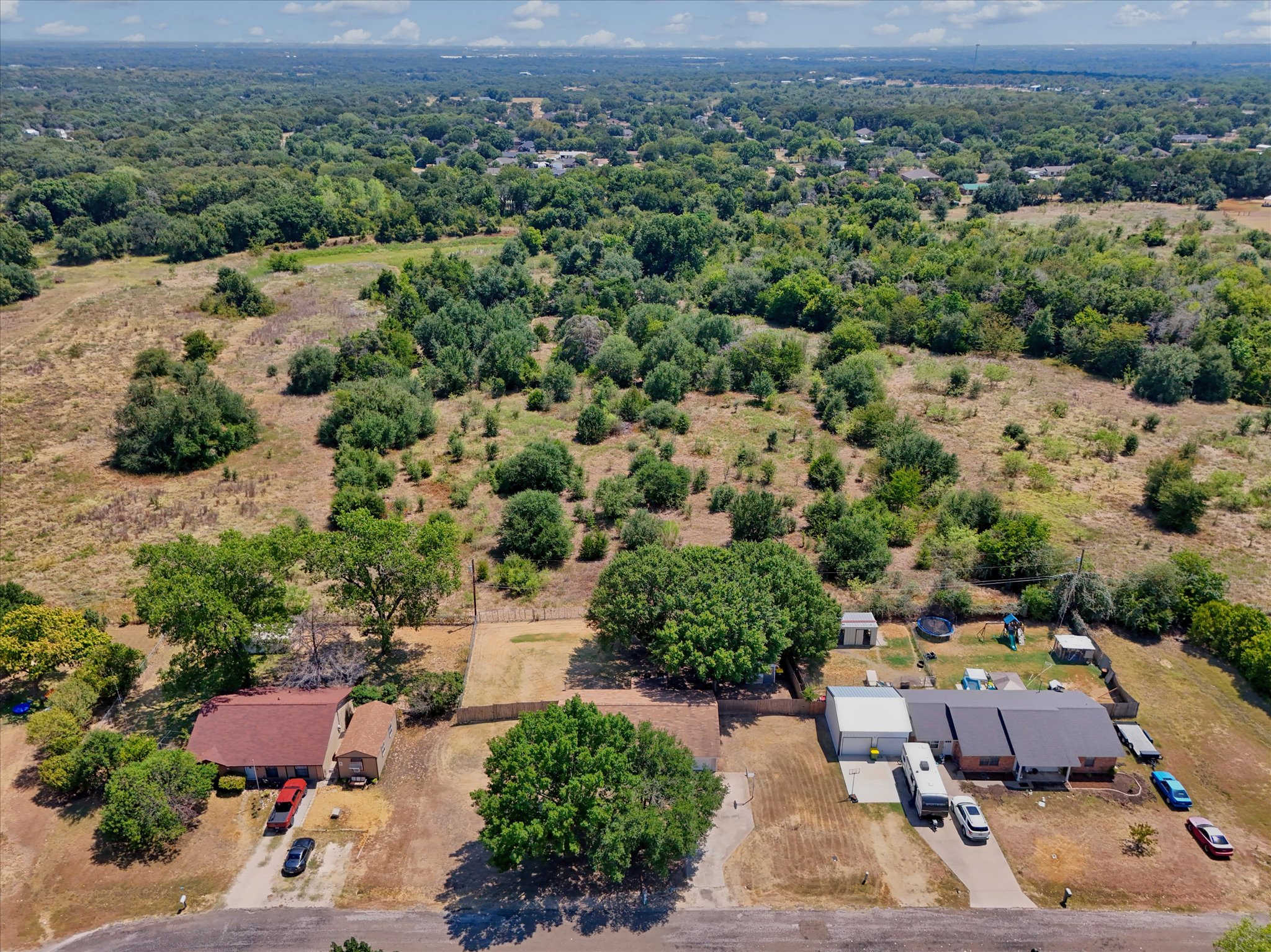 main property photo 25