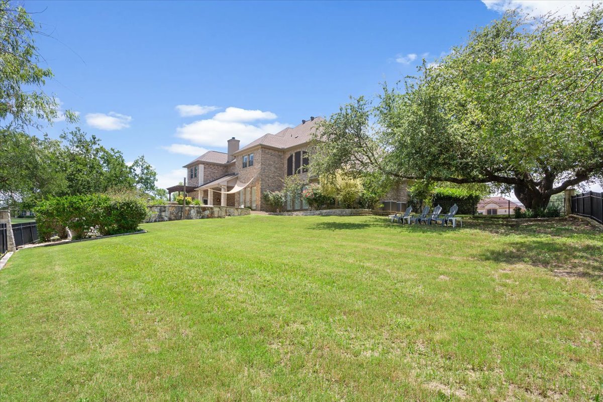 main property photo 38