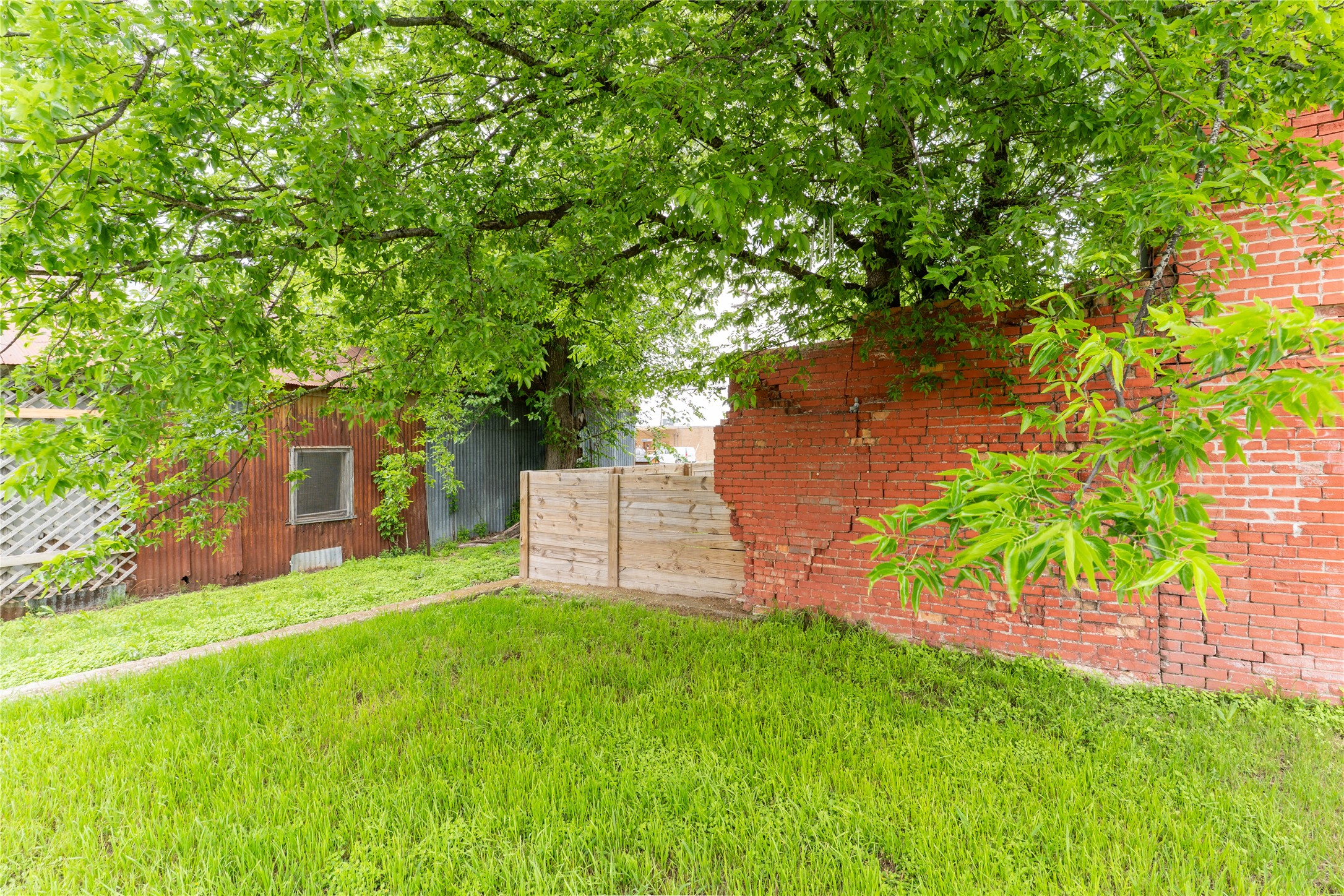 main property photo 24