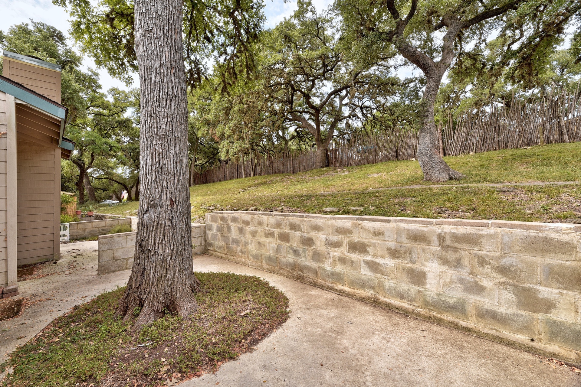 main property photo 21