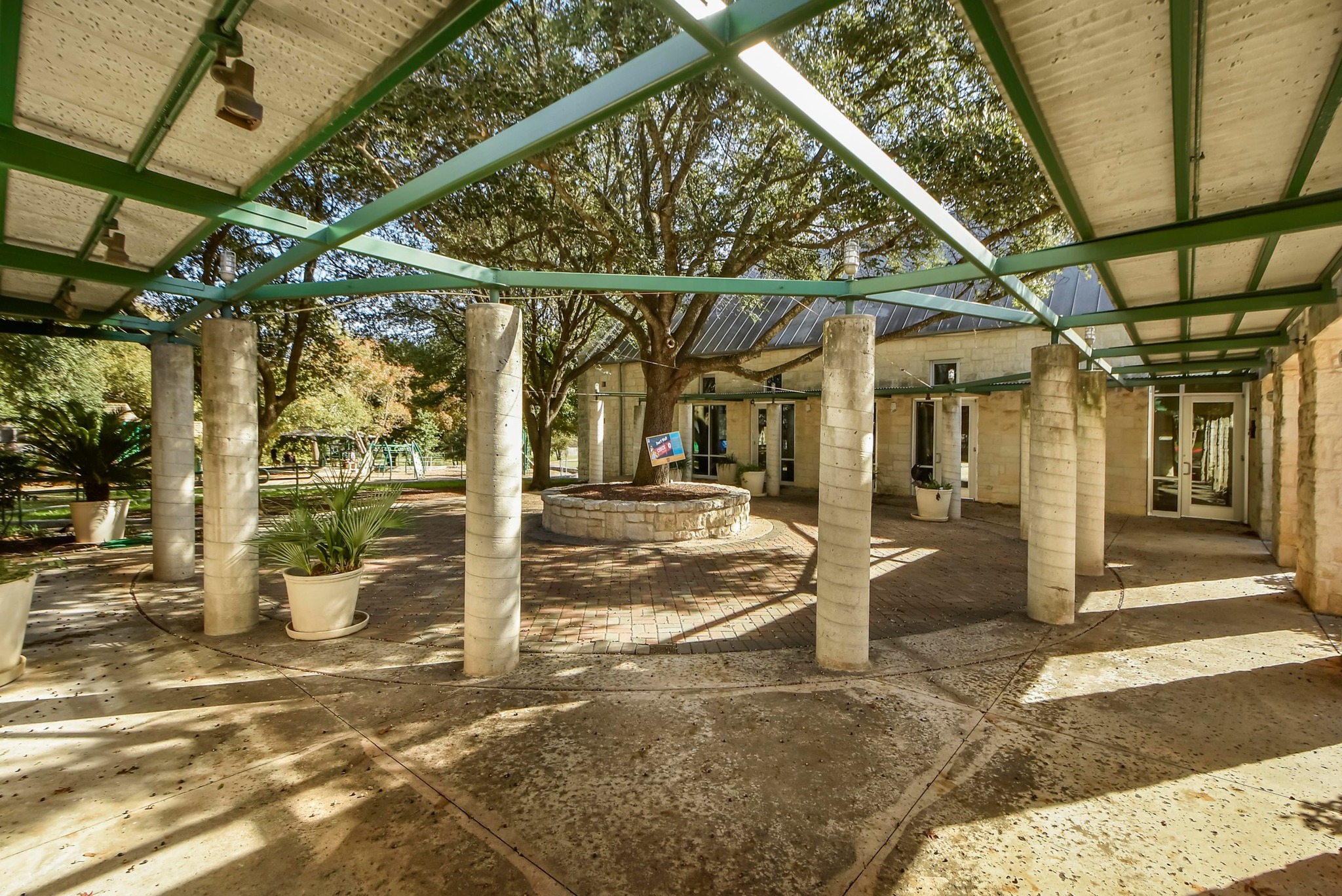 main property photo 38