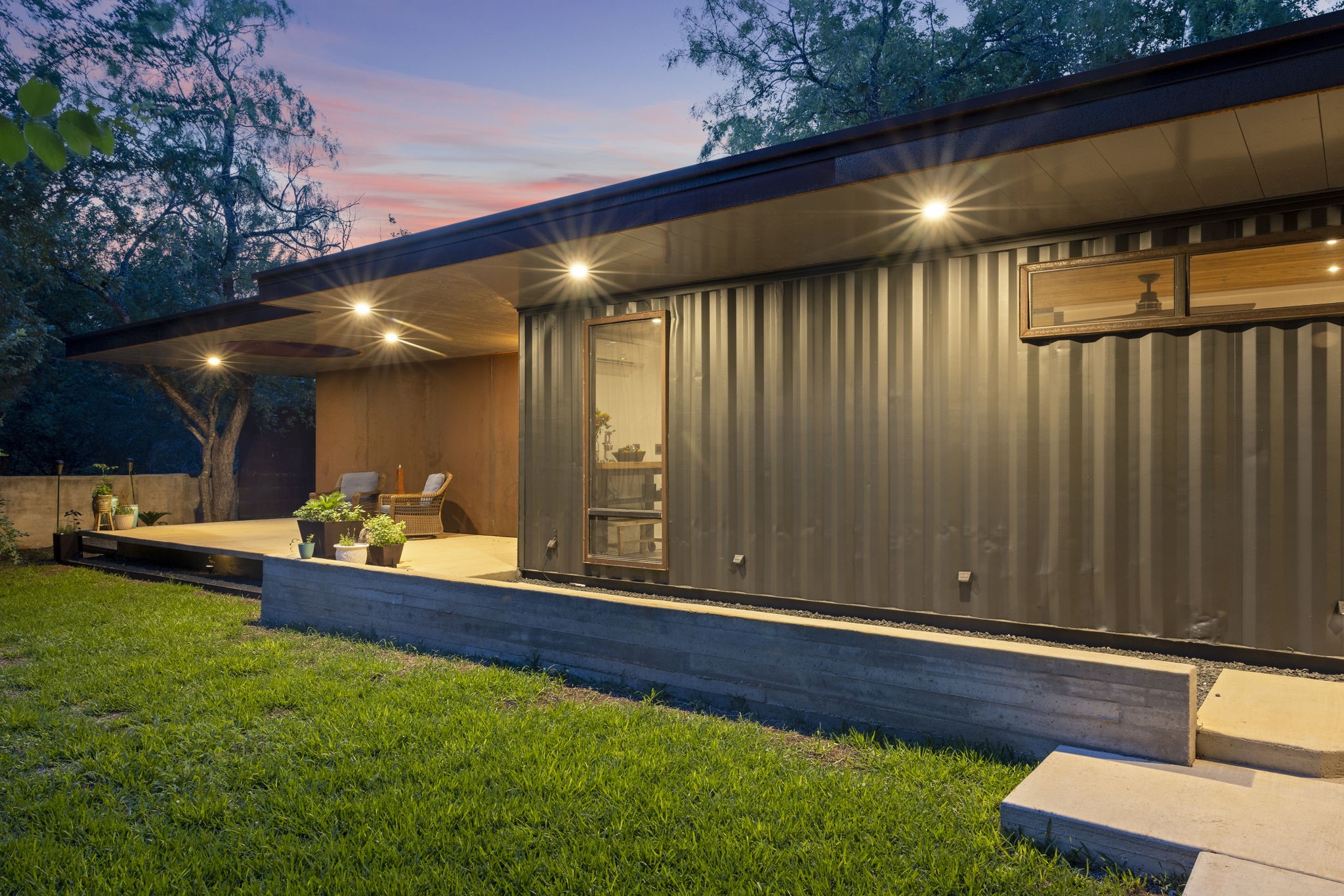 main property photo 13