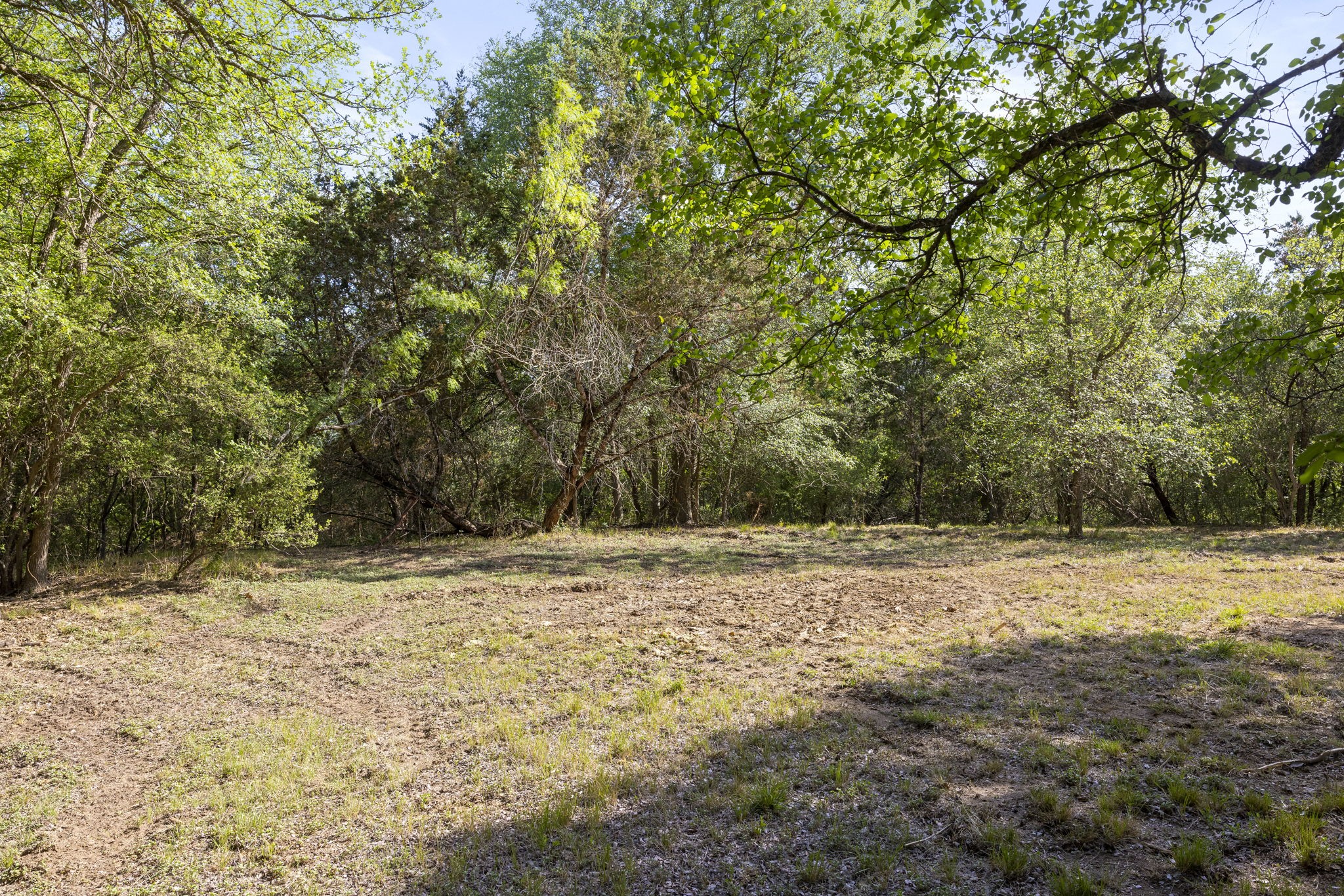 main property photo 28