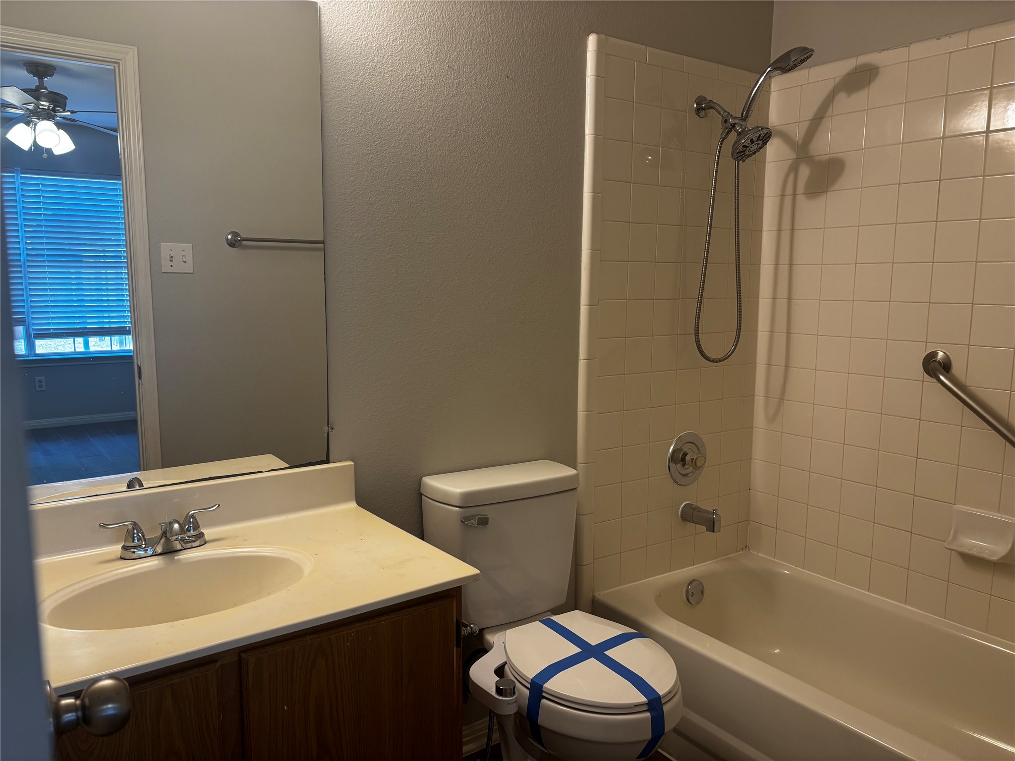 main property photo 17