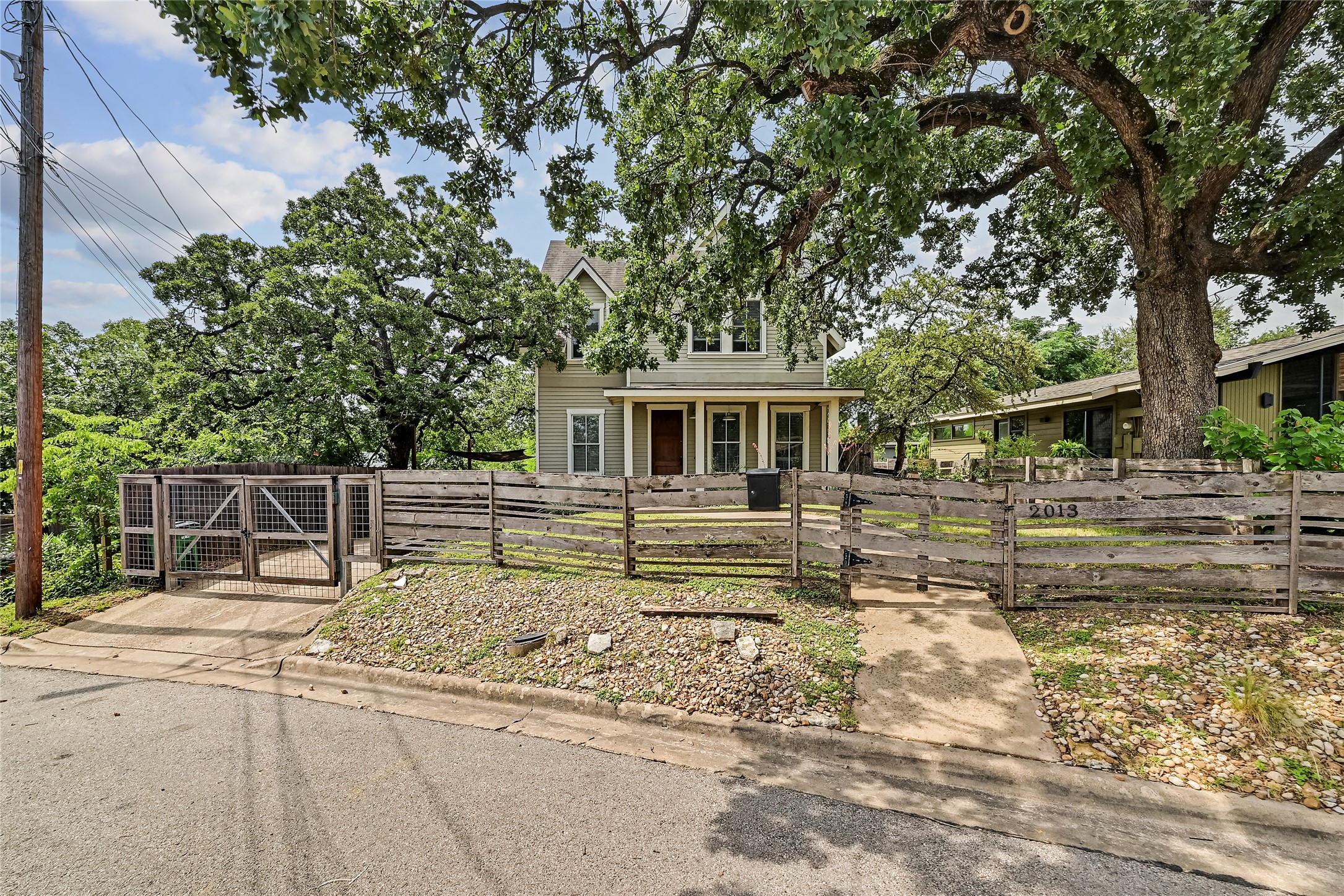 main property photo 22