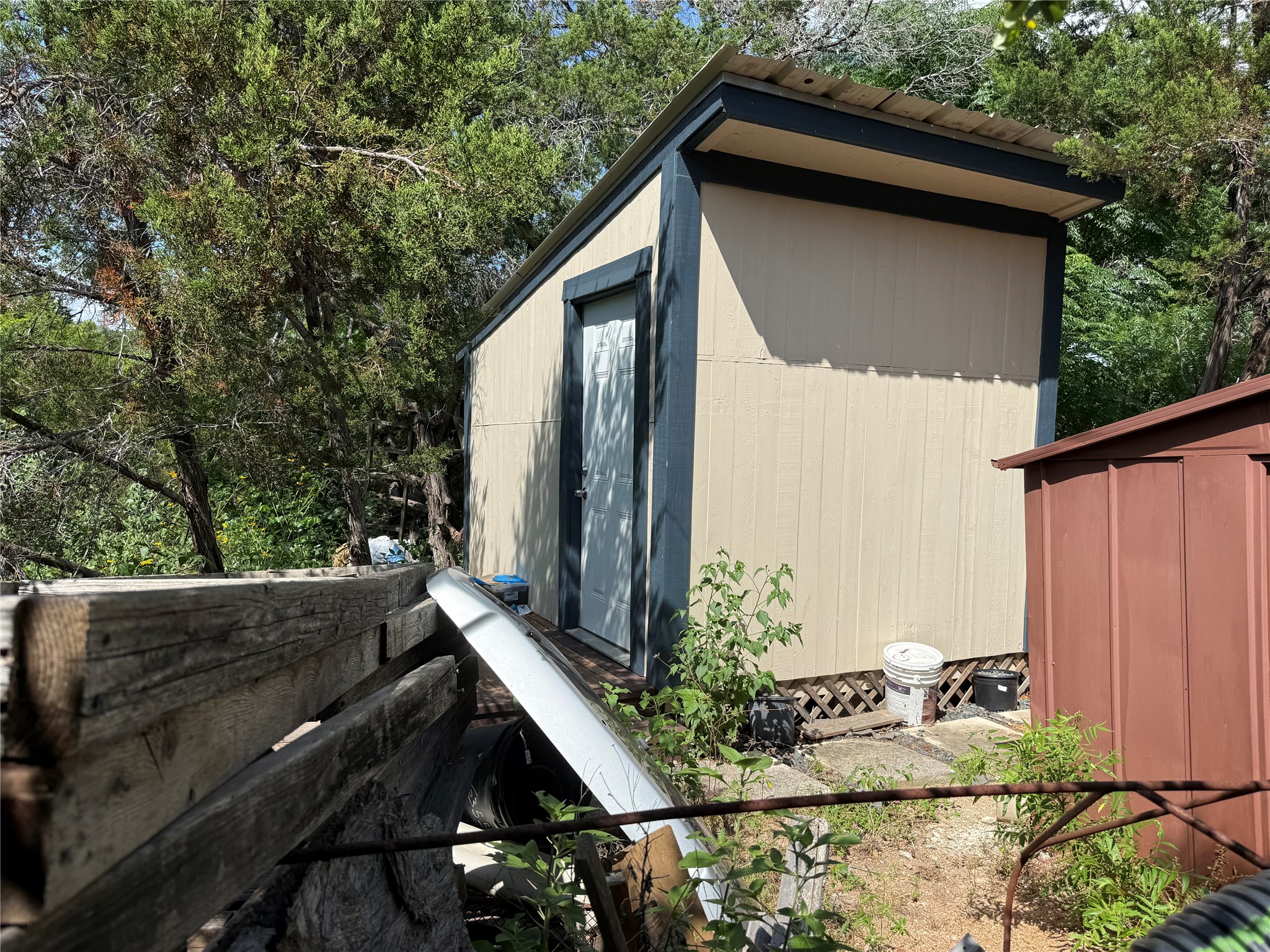main property photo 7