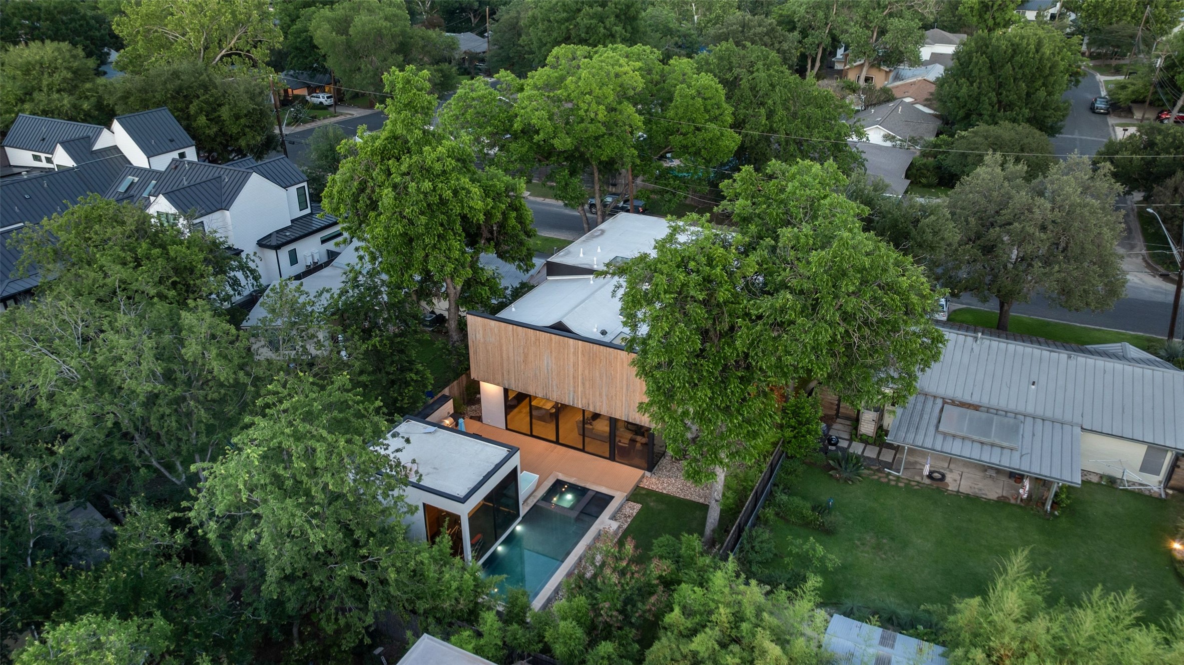 main property photo 31