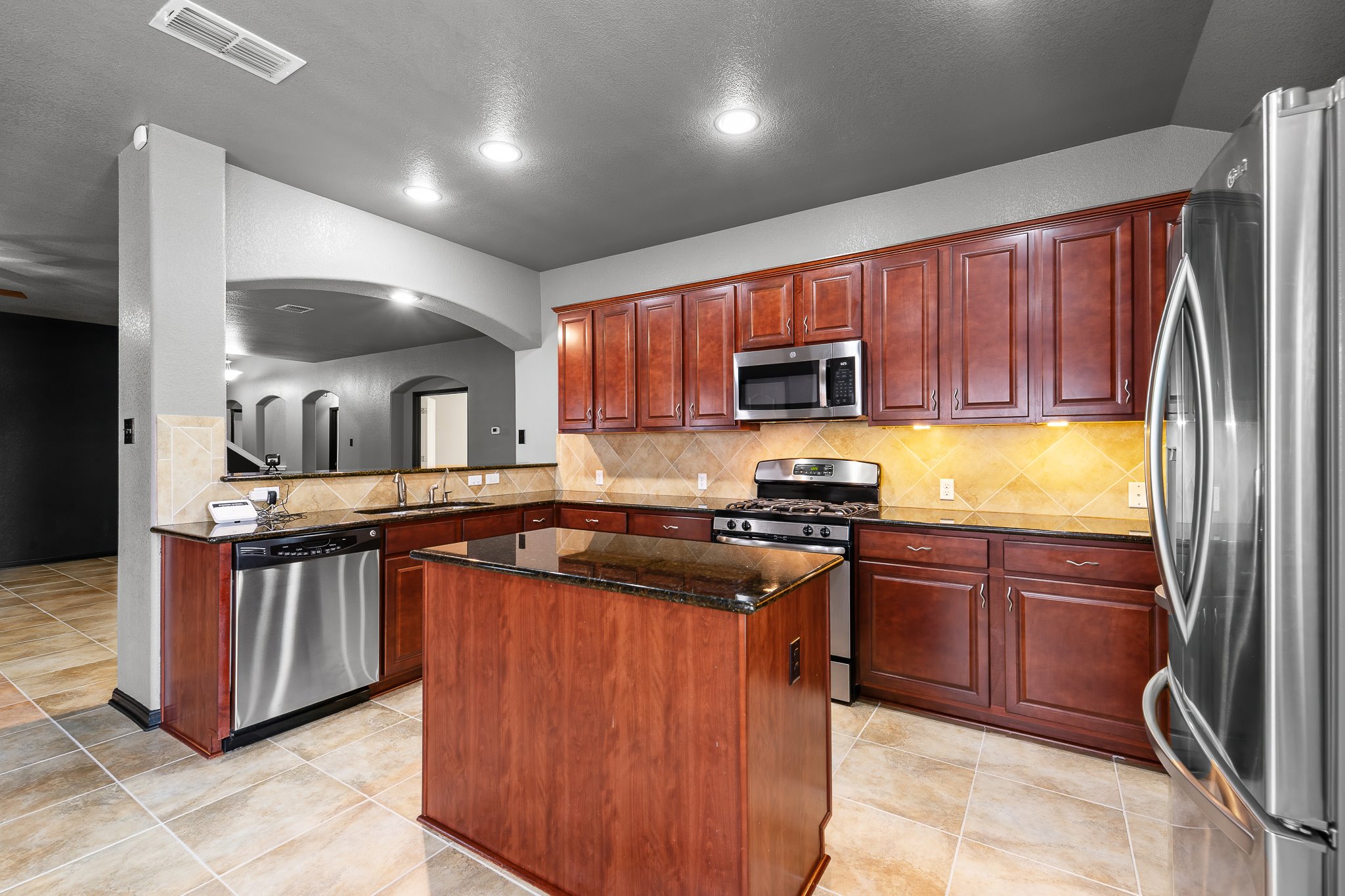 main property photo 7