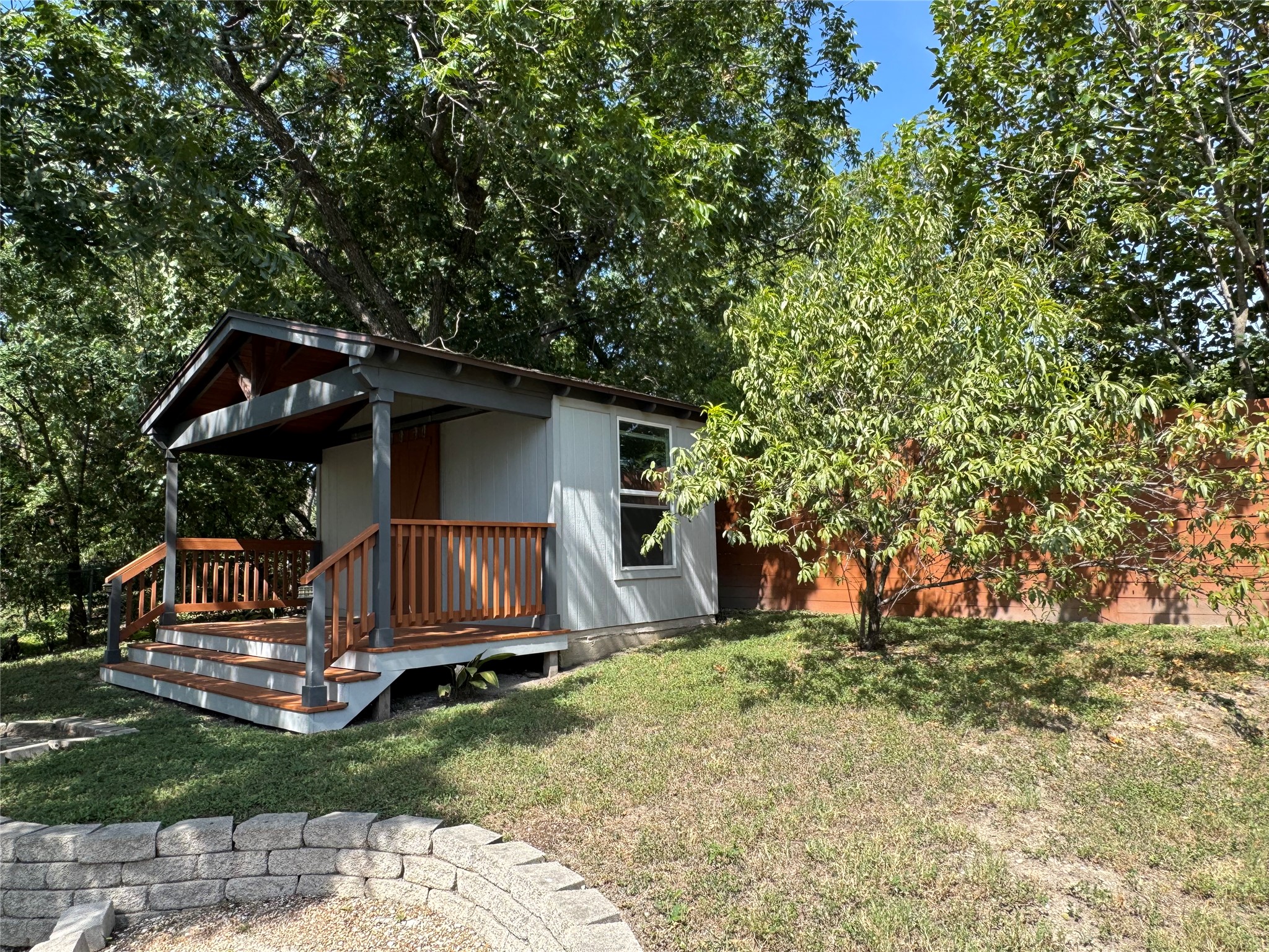 main property photo 32