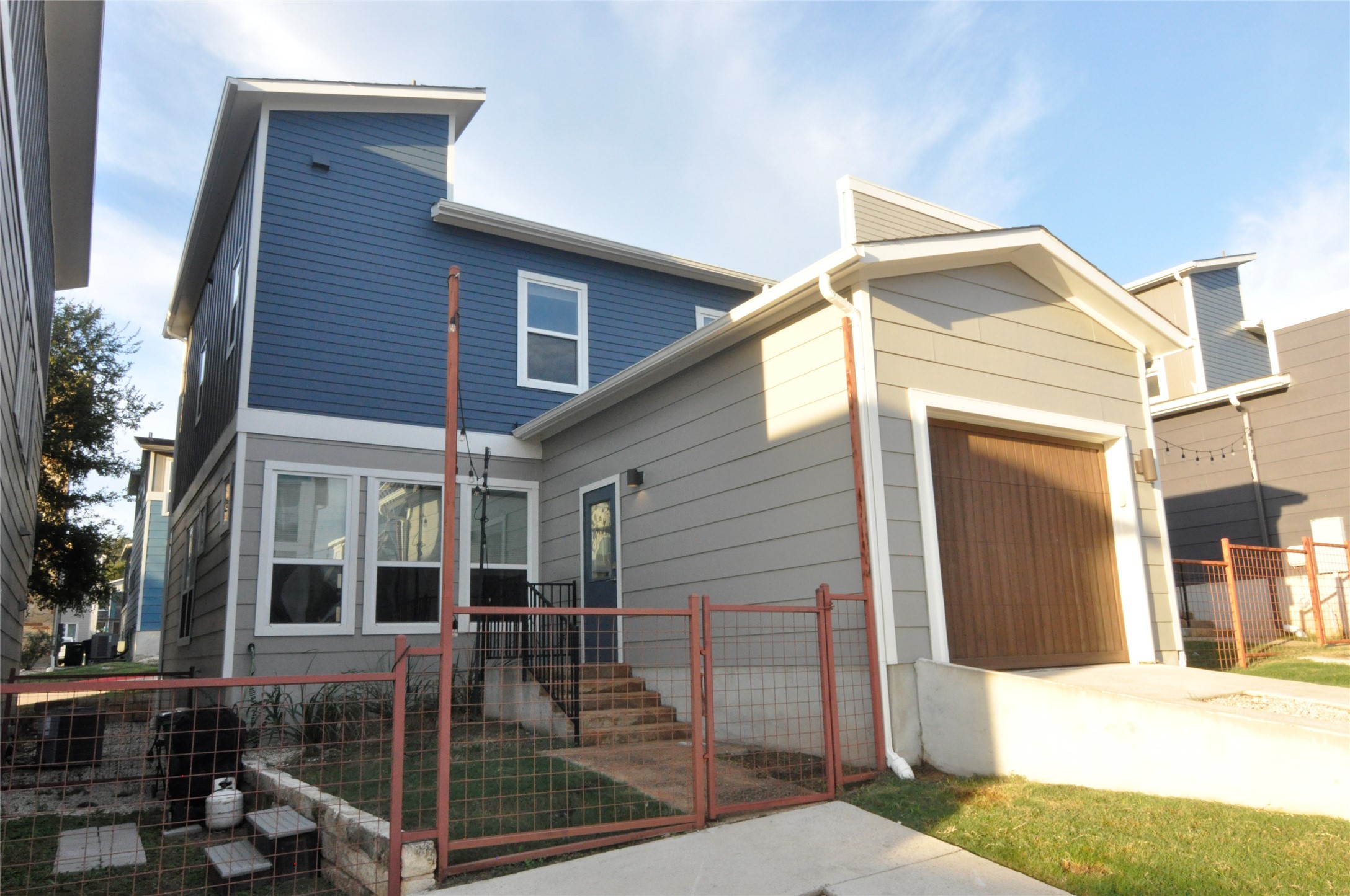 main property photo 27