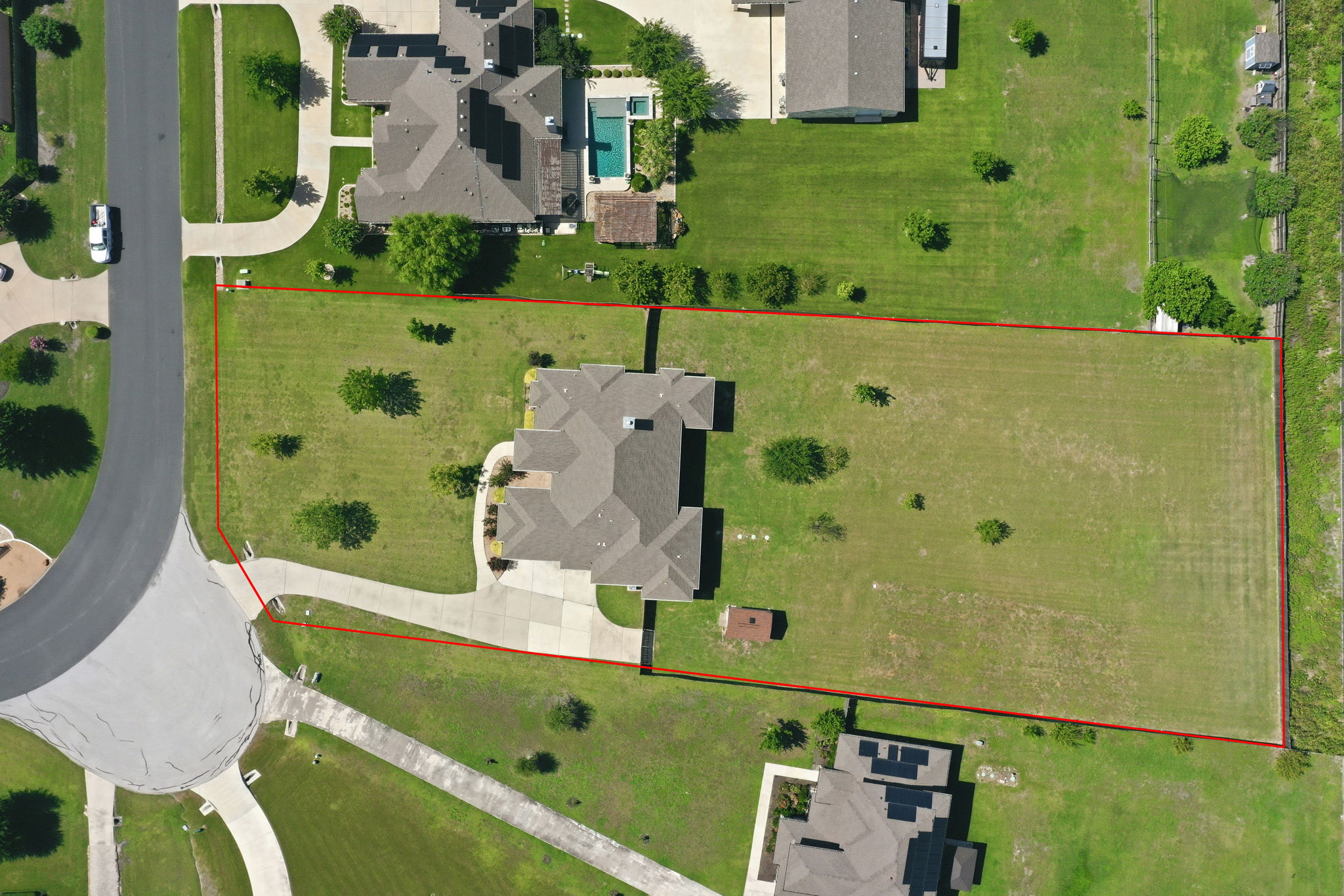 main property photo 30