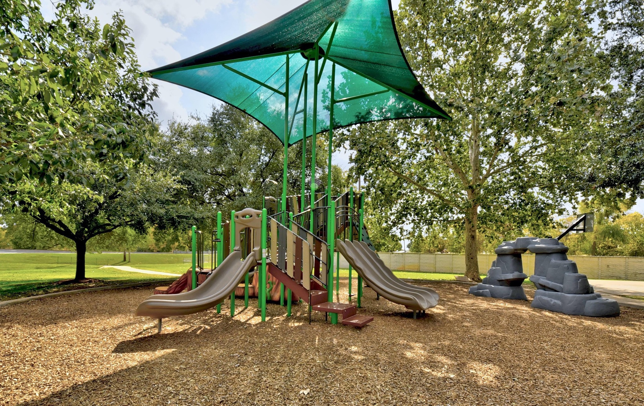 main property photo 37