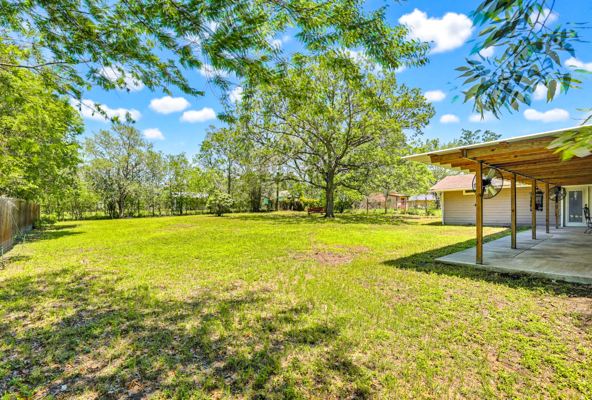 main property photo 18