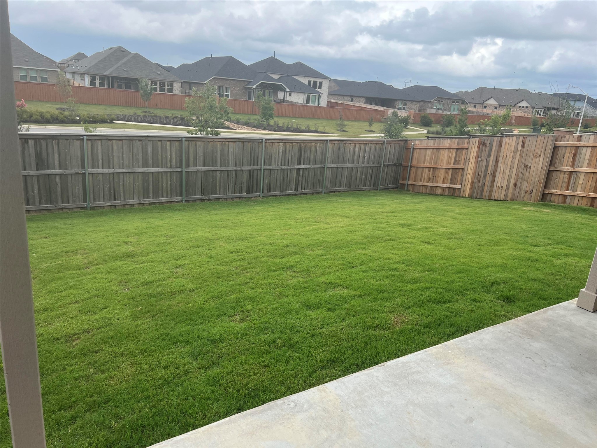 main property photo 28