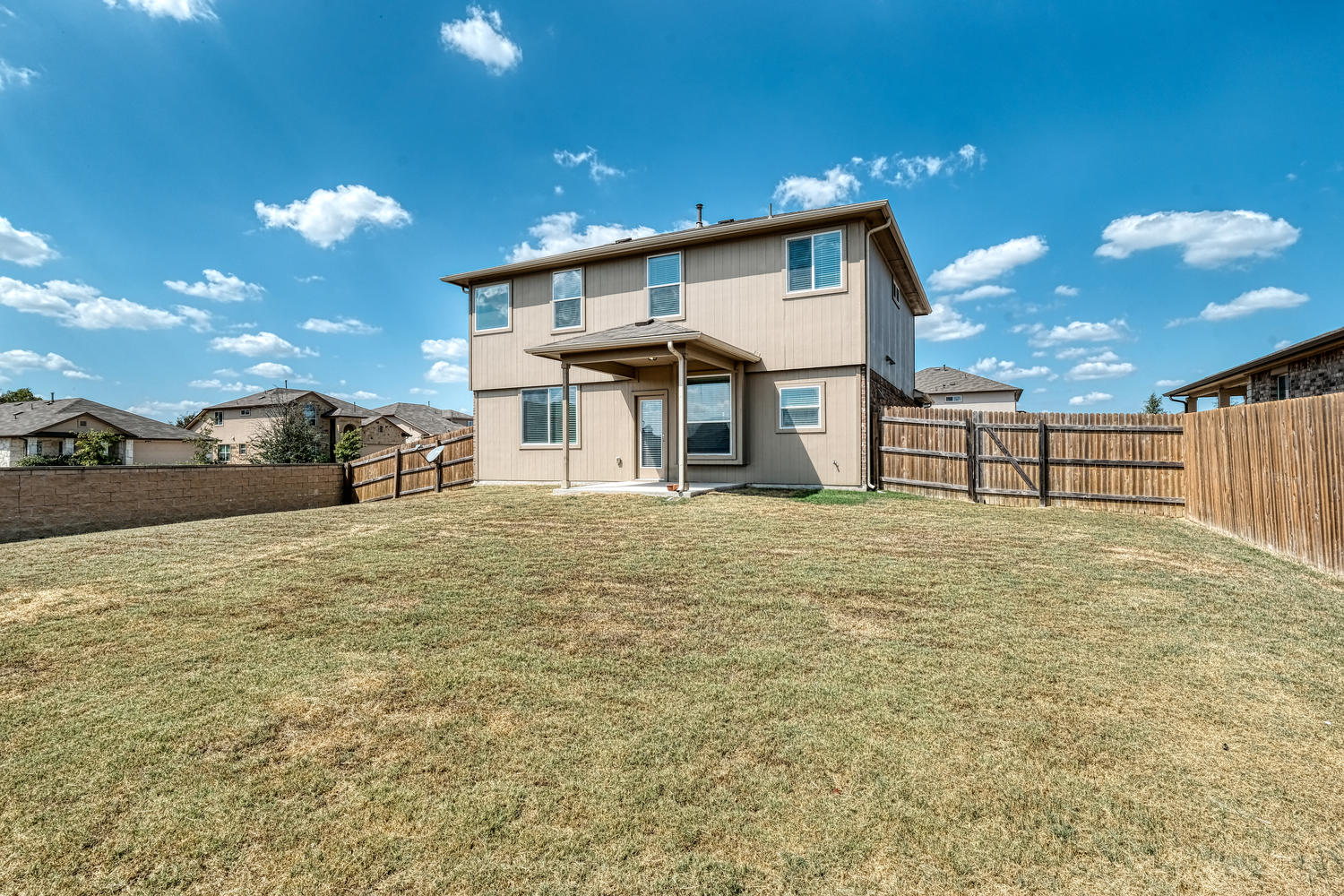 main property photo 18