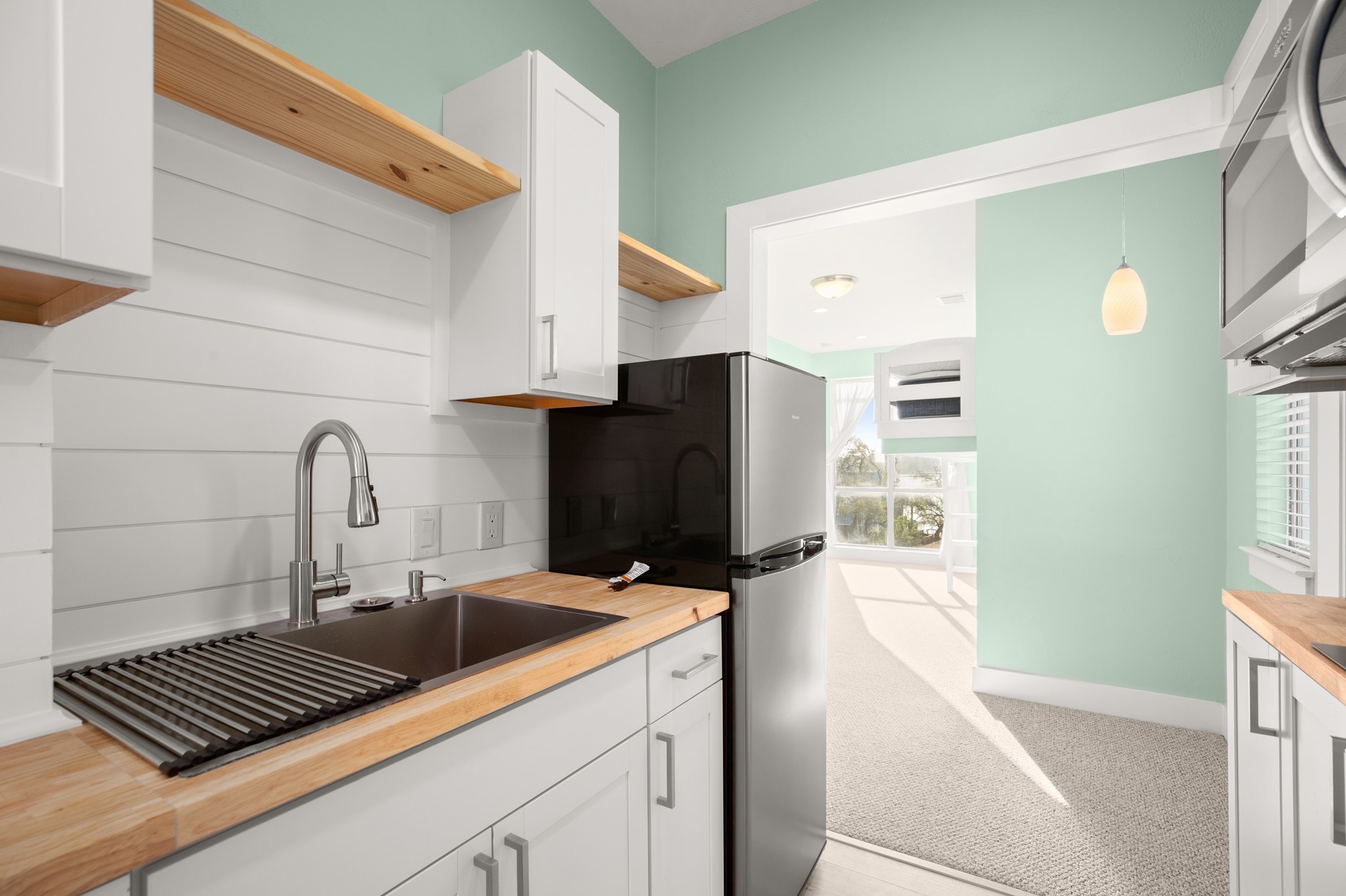 main property photo 16