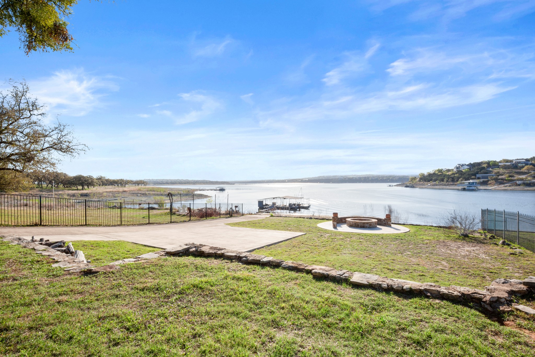 main property photo 31
