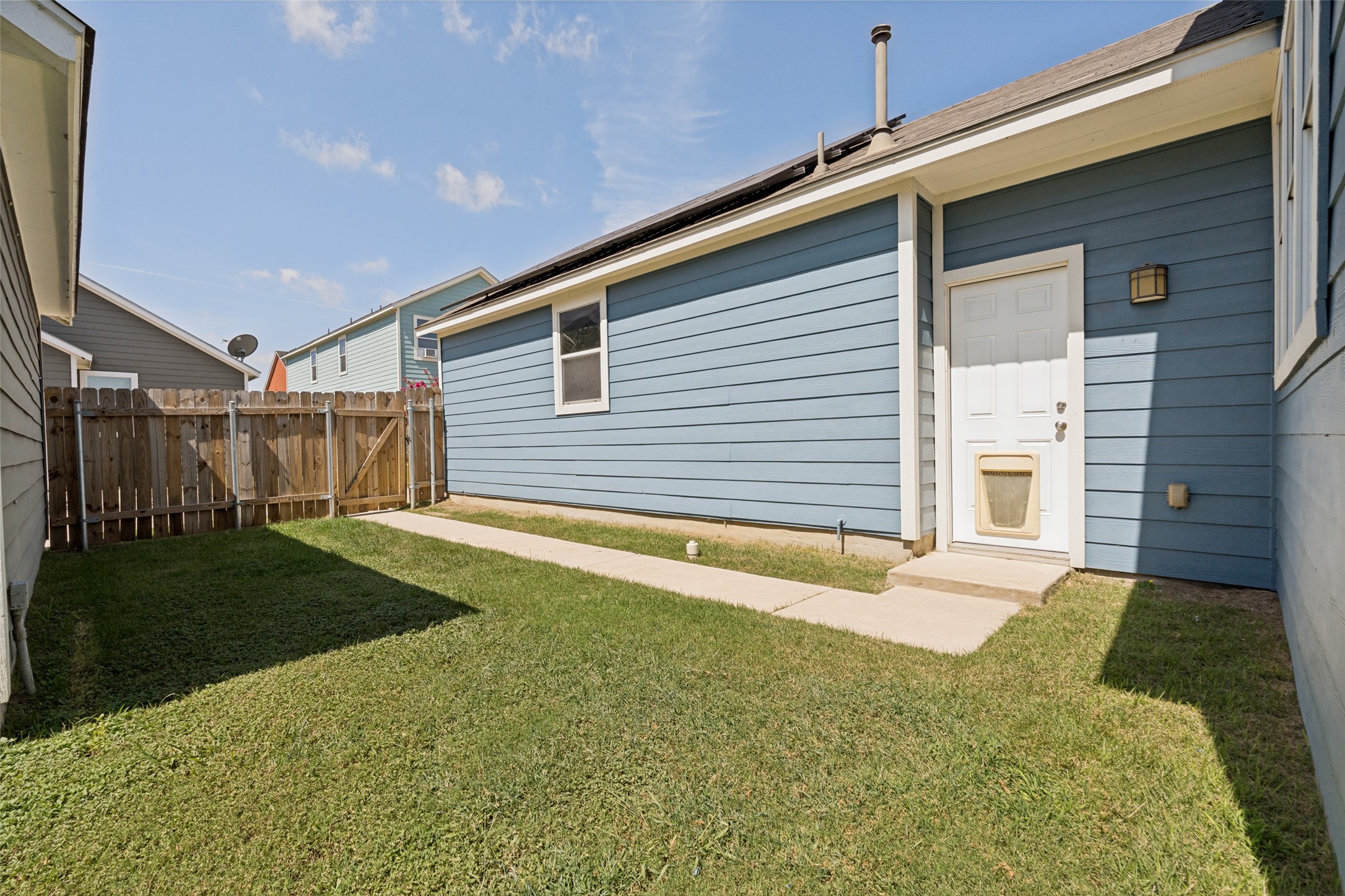 main property photo 19