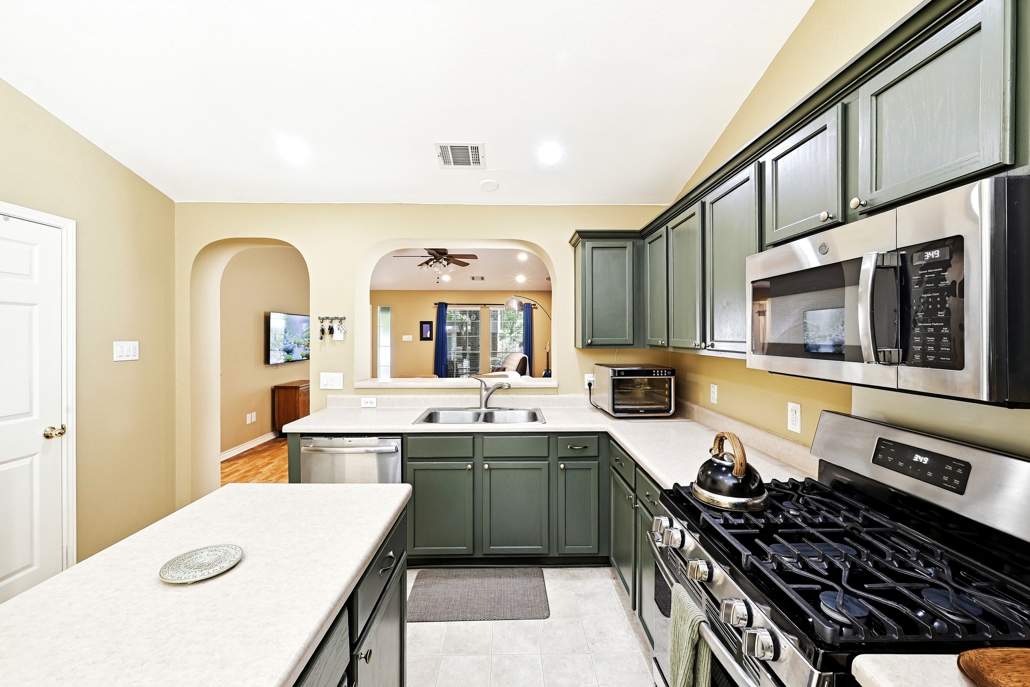 main property photo 8