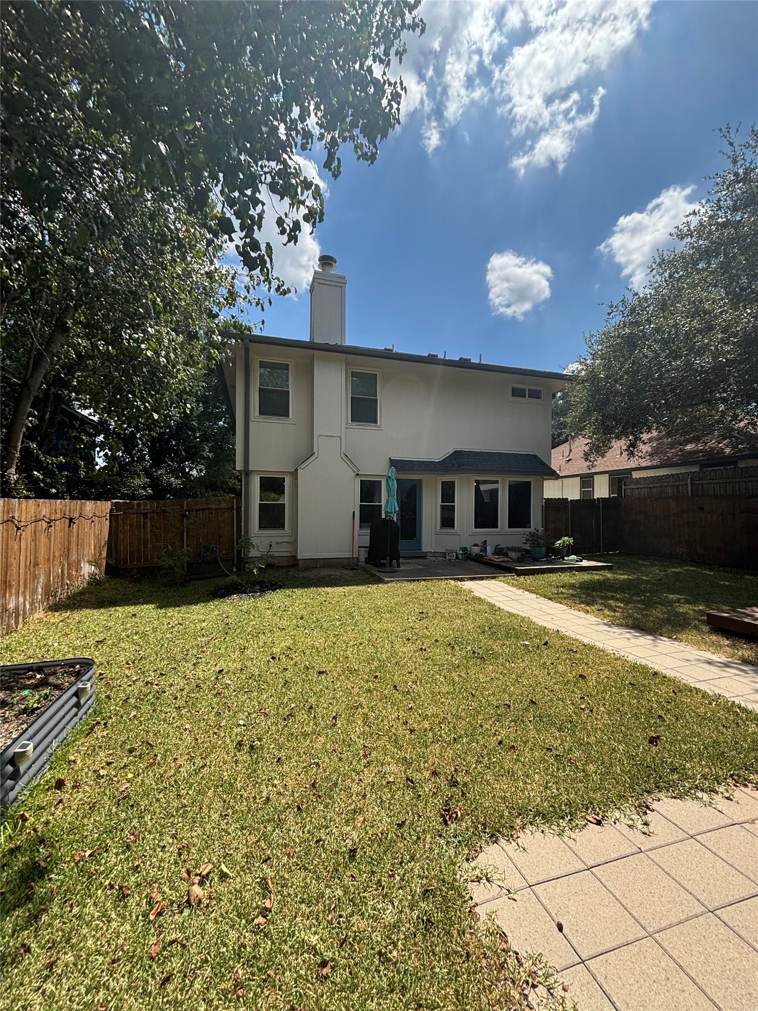 main property photo 37