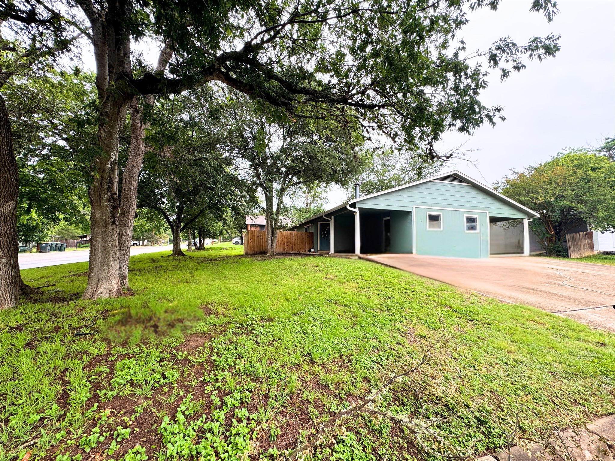 main property photo 17