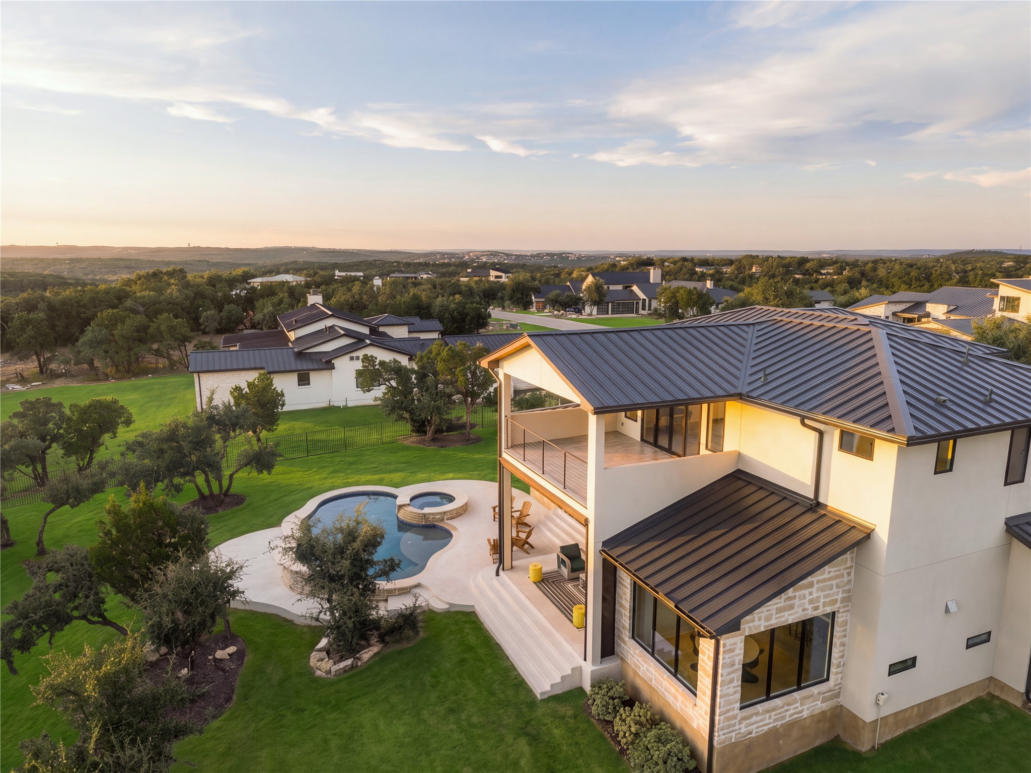 main property photo 37