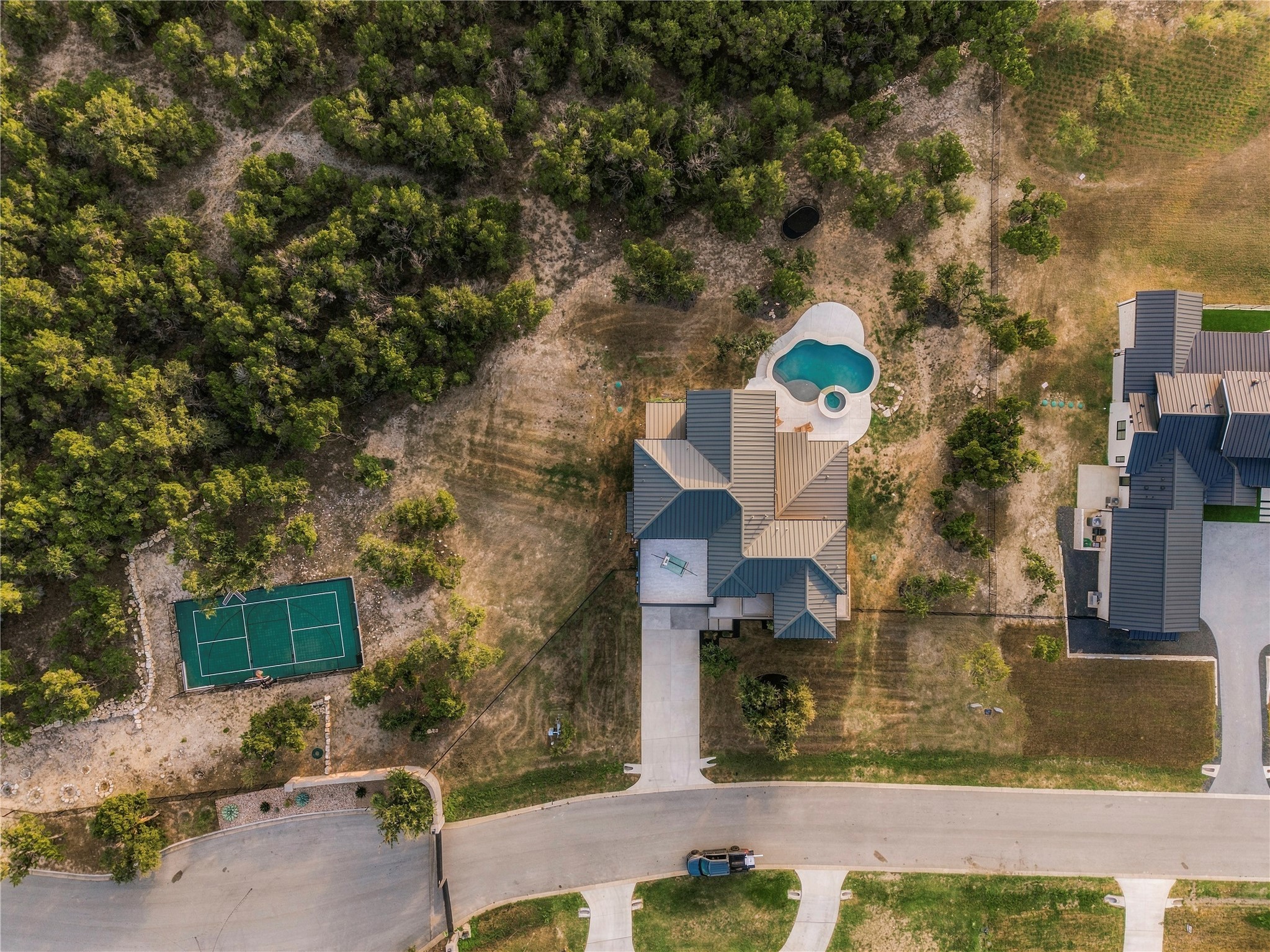 main property photo 39