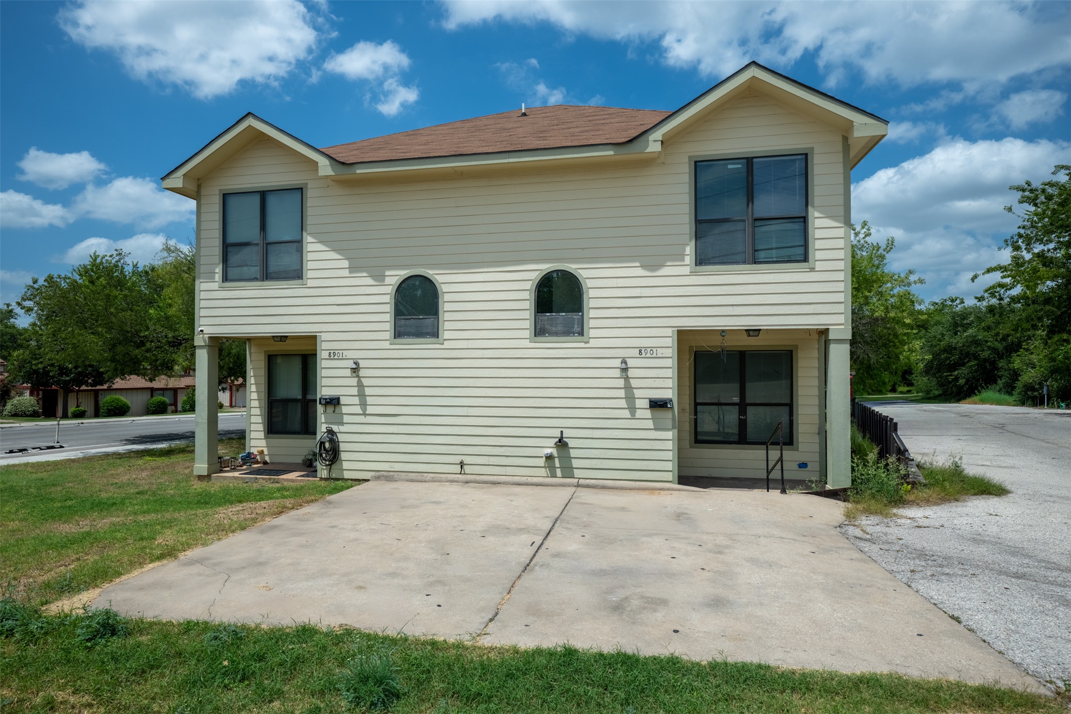 main property photo 15